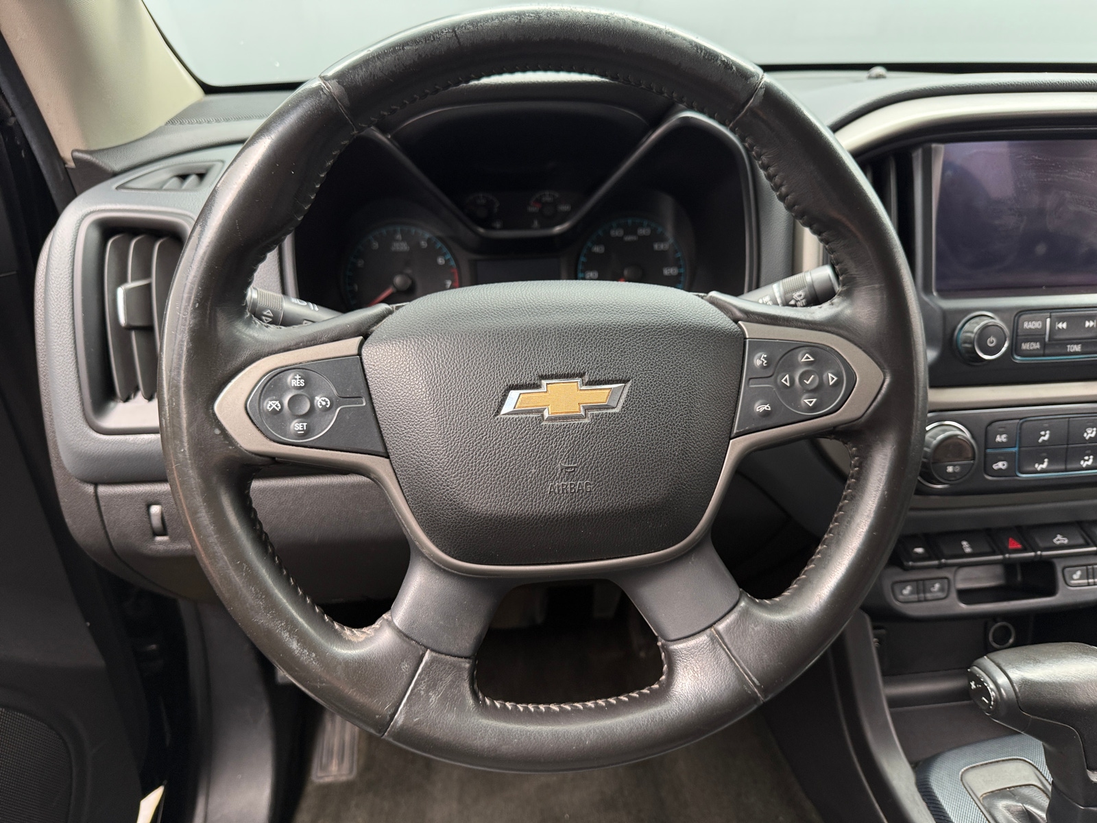 Thumbnail: 2015 Chevrolet Colorado - 4