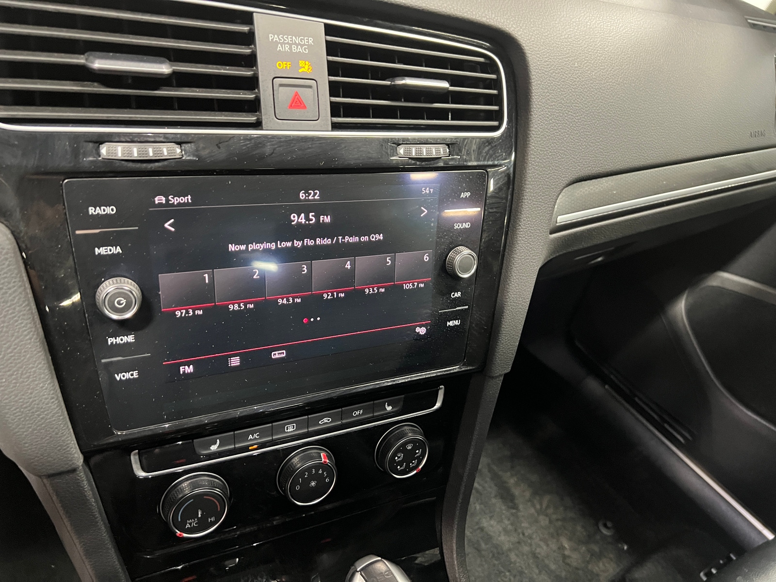 Thumbnail: 2019 Volkswagen Golf - 3