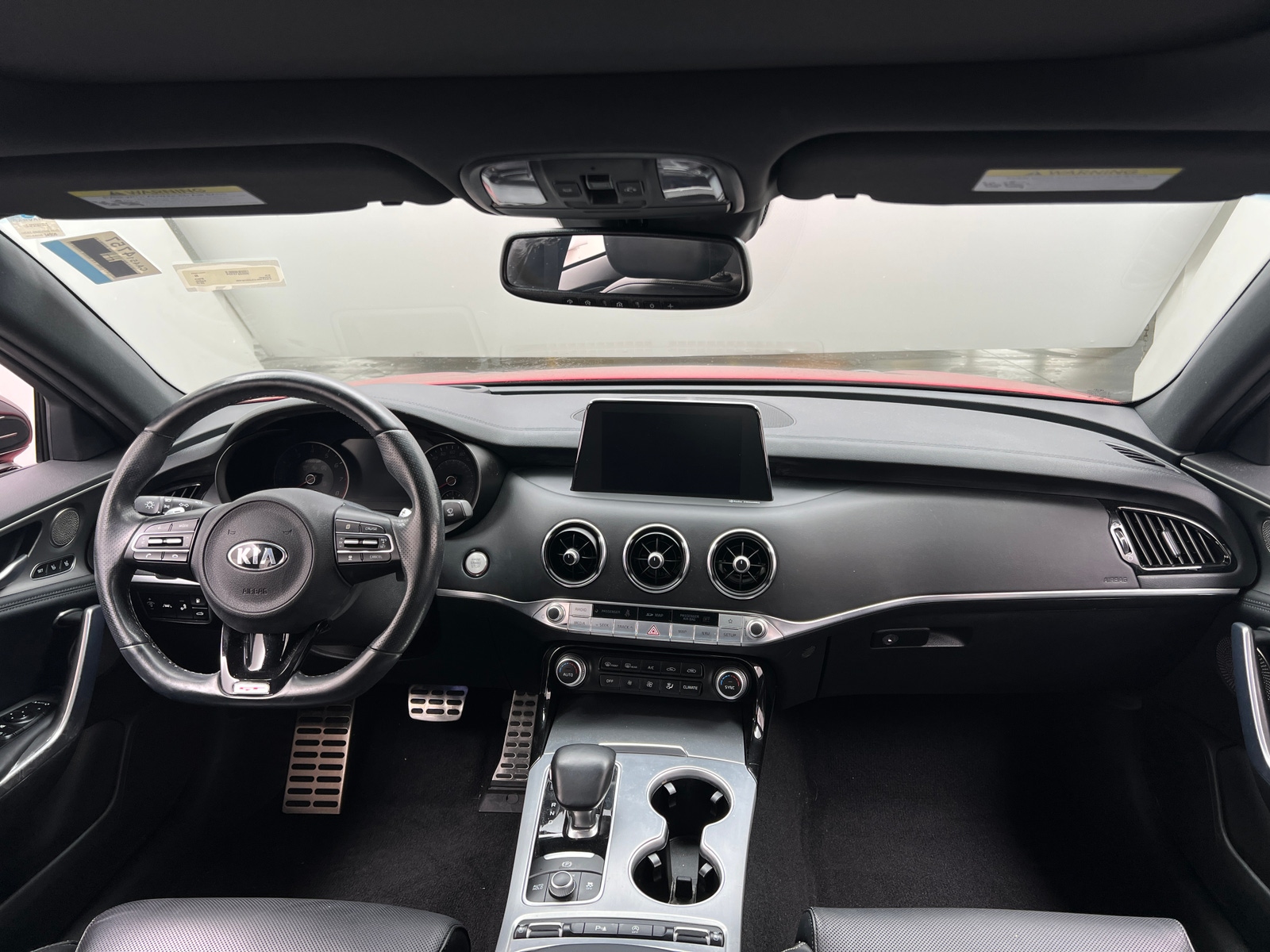 Thumbnail: 2018 Kia Stinger - 2