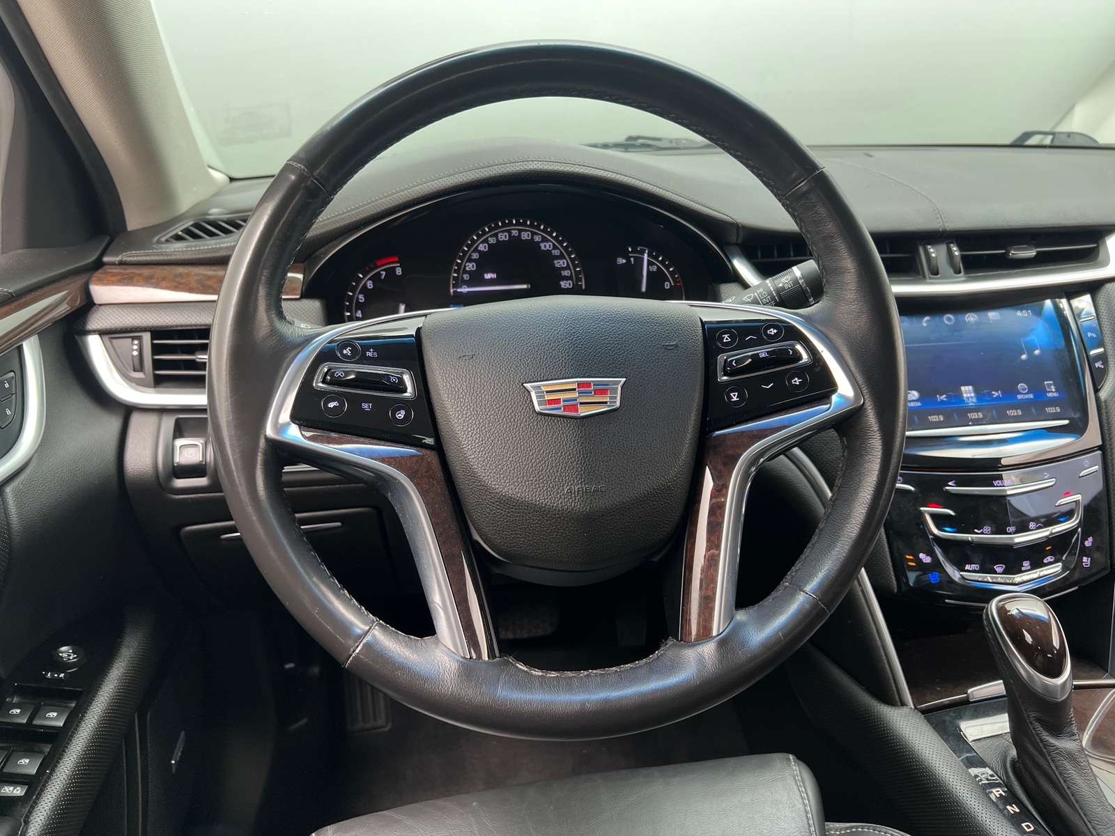 Thumbnail: 2017 Cadillac XTS - 4