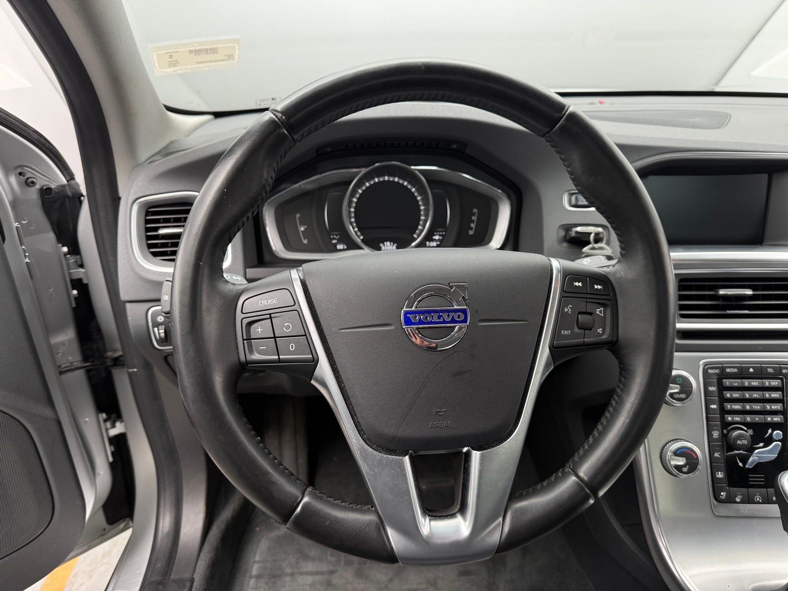 Thumbnail: 2018 Volvo S60 - 4