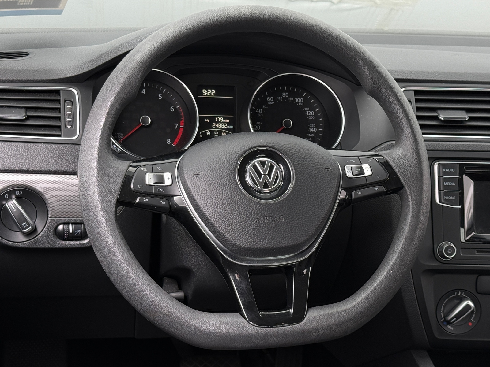 Thumbnail: 2017 Volkswagen Jetta - 5