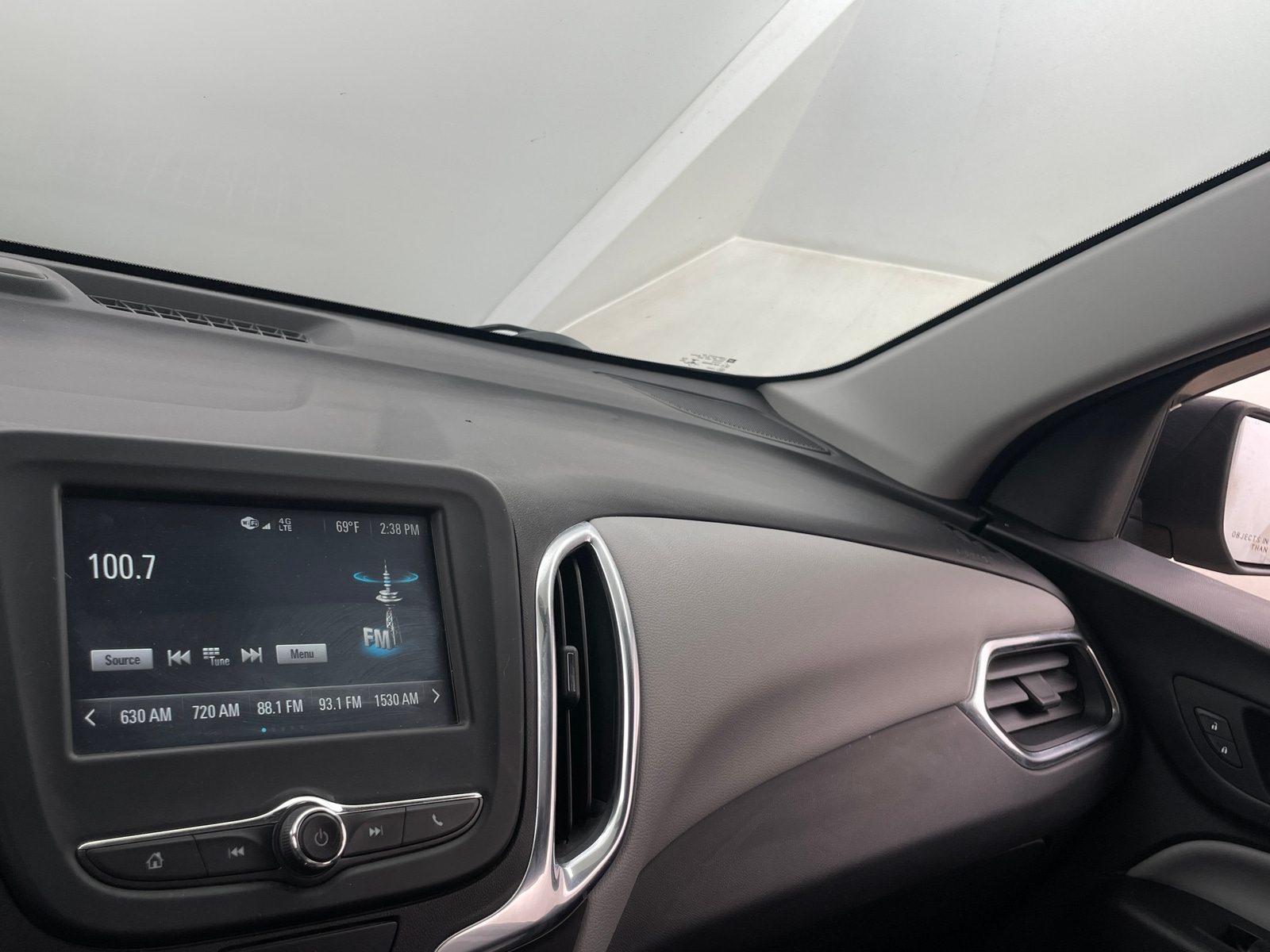 Thumbnail: 2018 Chevrolet Equinox - 4