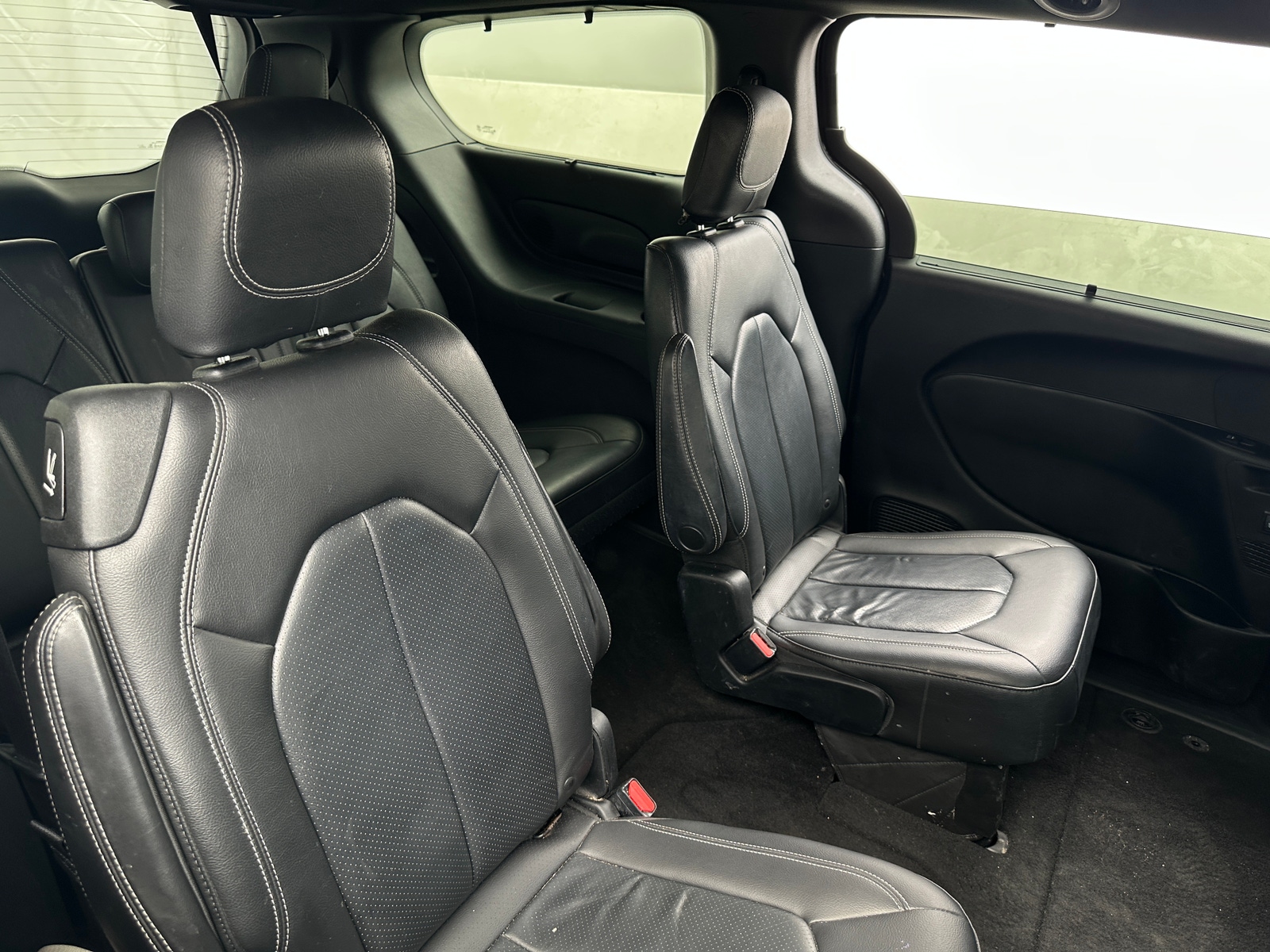 Thumbnail: 2019 Chrysler Pacifica - 5