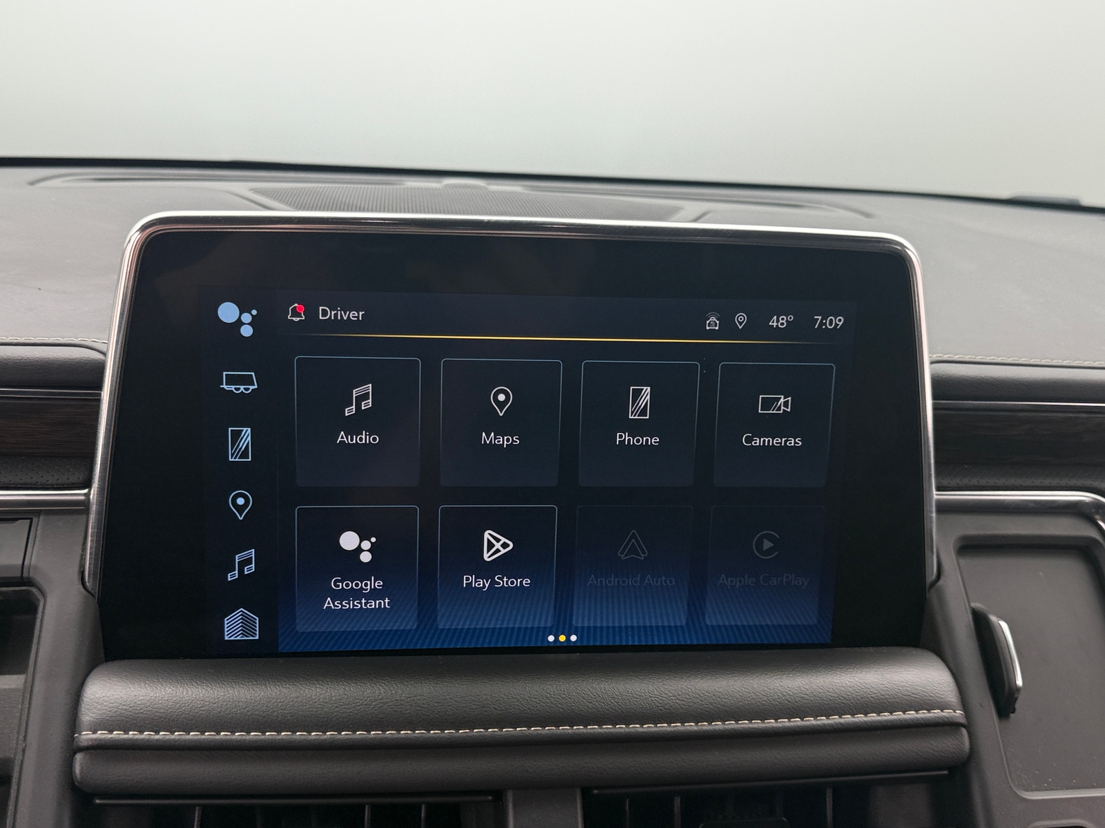 Thumbnail: 2022 Chevrolet Suburban - 3