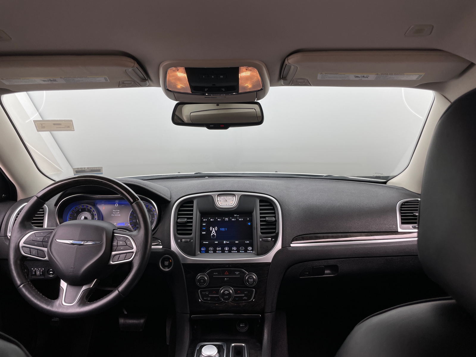 Thumbnail: 2019 Chrysler 300 - 2