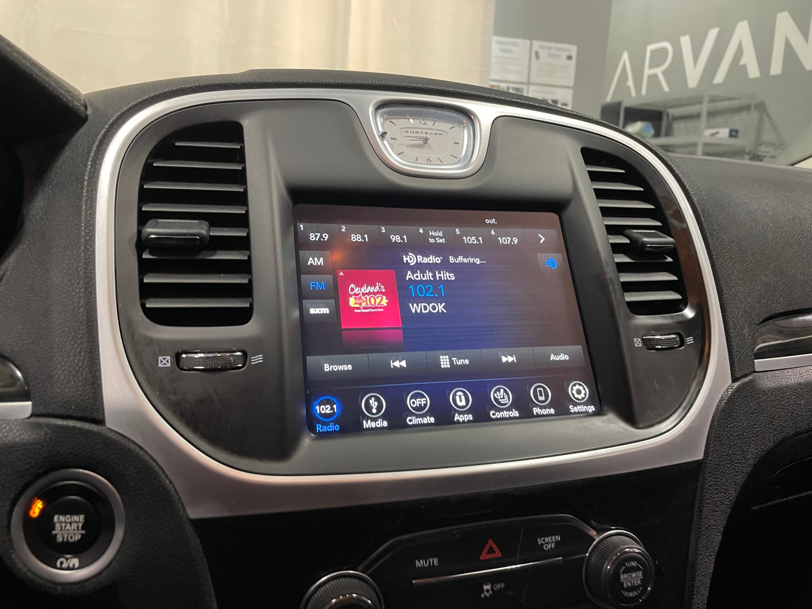 Thumbnail: 2019 Chrysler 300 - 3