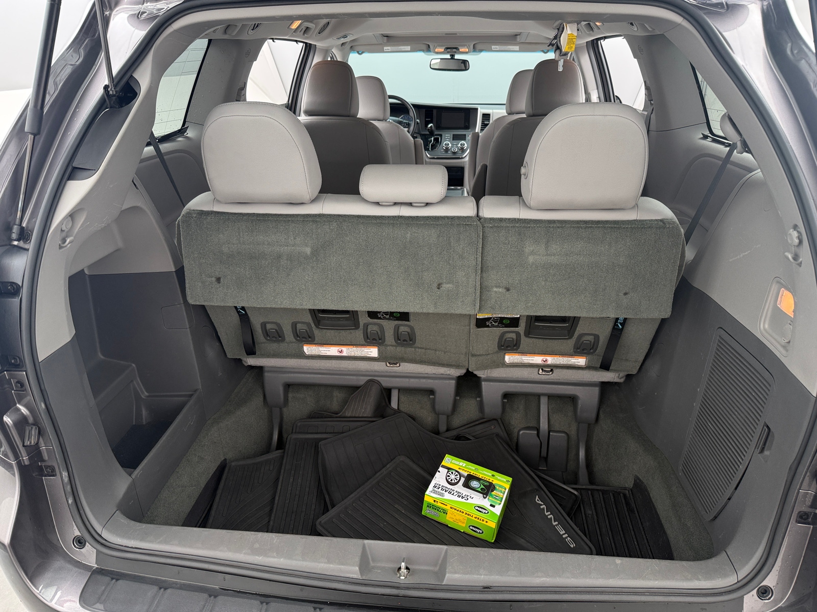 Thumbnail: 2017 Toyota Sienna - 6