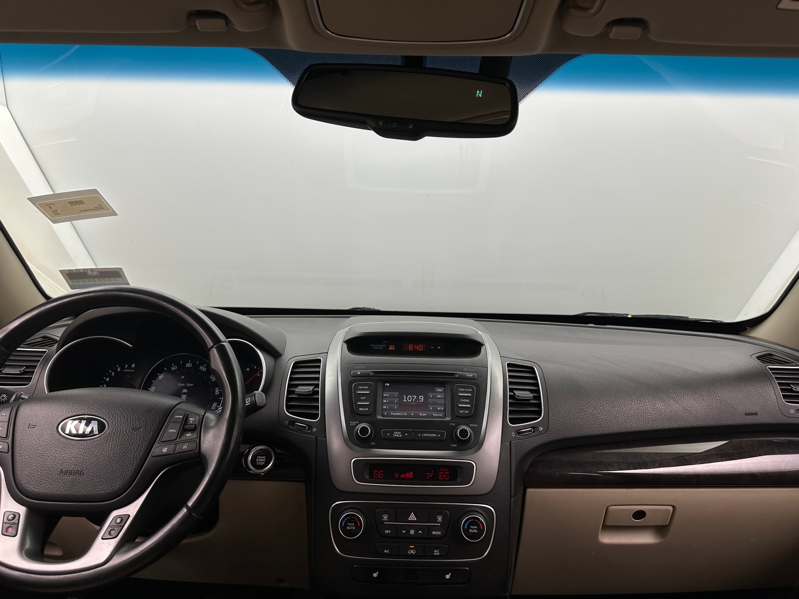 Thumbnail: 2015 Kia Sorento - 2