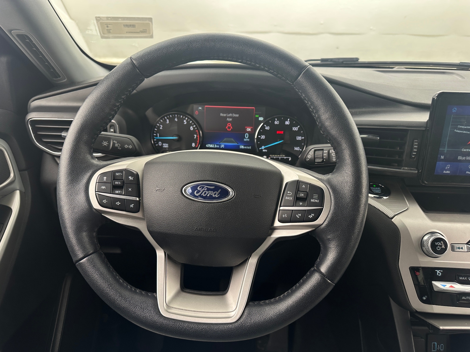 Thumbnail: 2021 Ford Explorer - 4