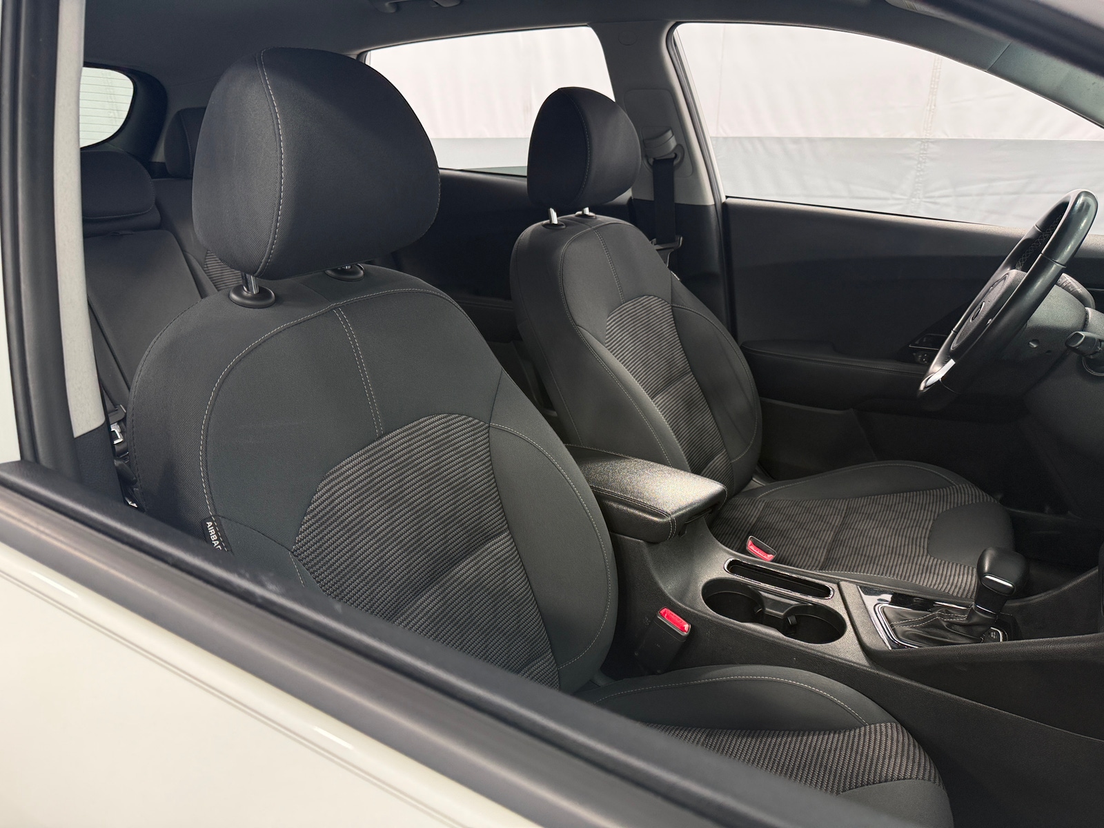 Thumbnail: 2021 Kia Niro - 2