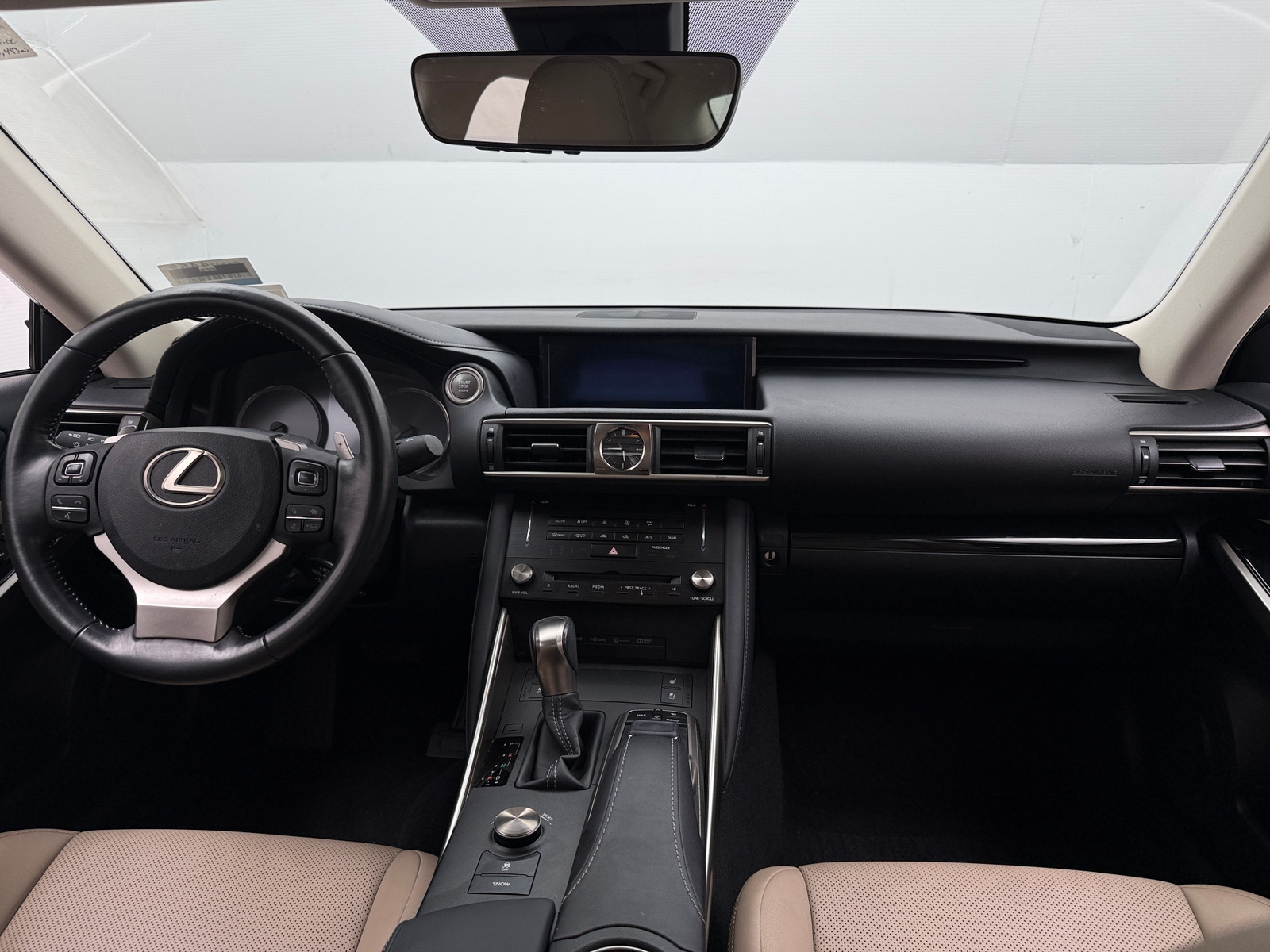 Thumbnail: 2017 Lexus IS - 2