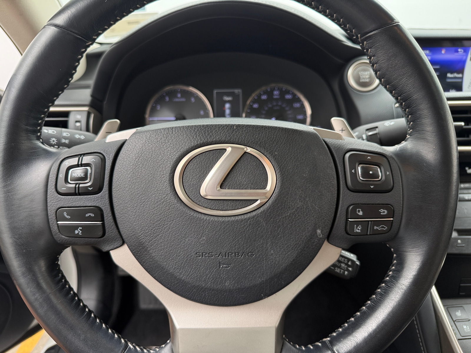 Thumbnail: 2017 Lexus IS - 4