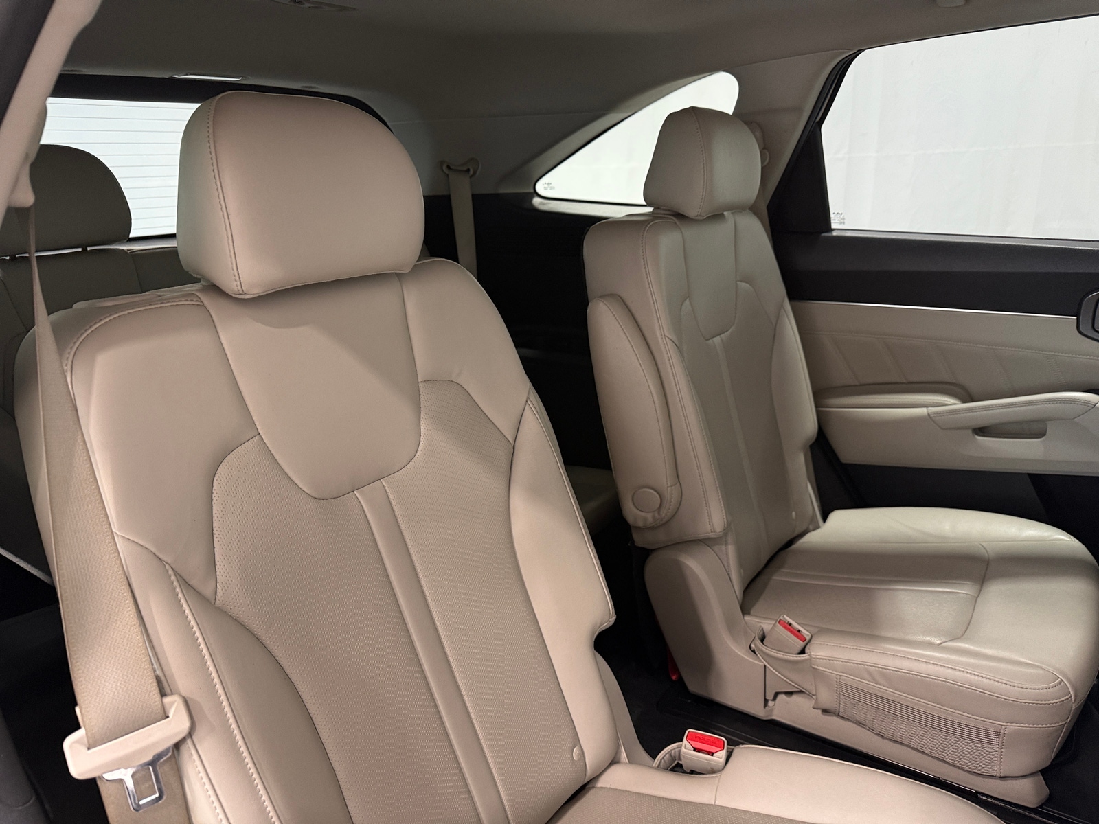 Thumbnail: 2022 Kia Sorento - 5
