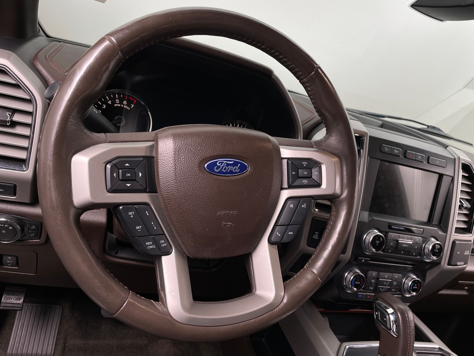 Thumbnail: 2017 Ford Econoline - 4