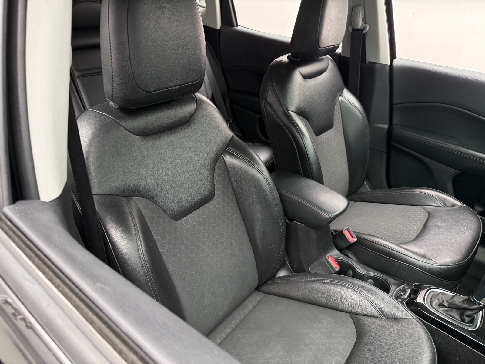 Thumbnail: 2018 Jeep Compass - 2