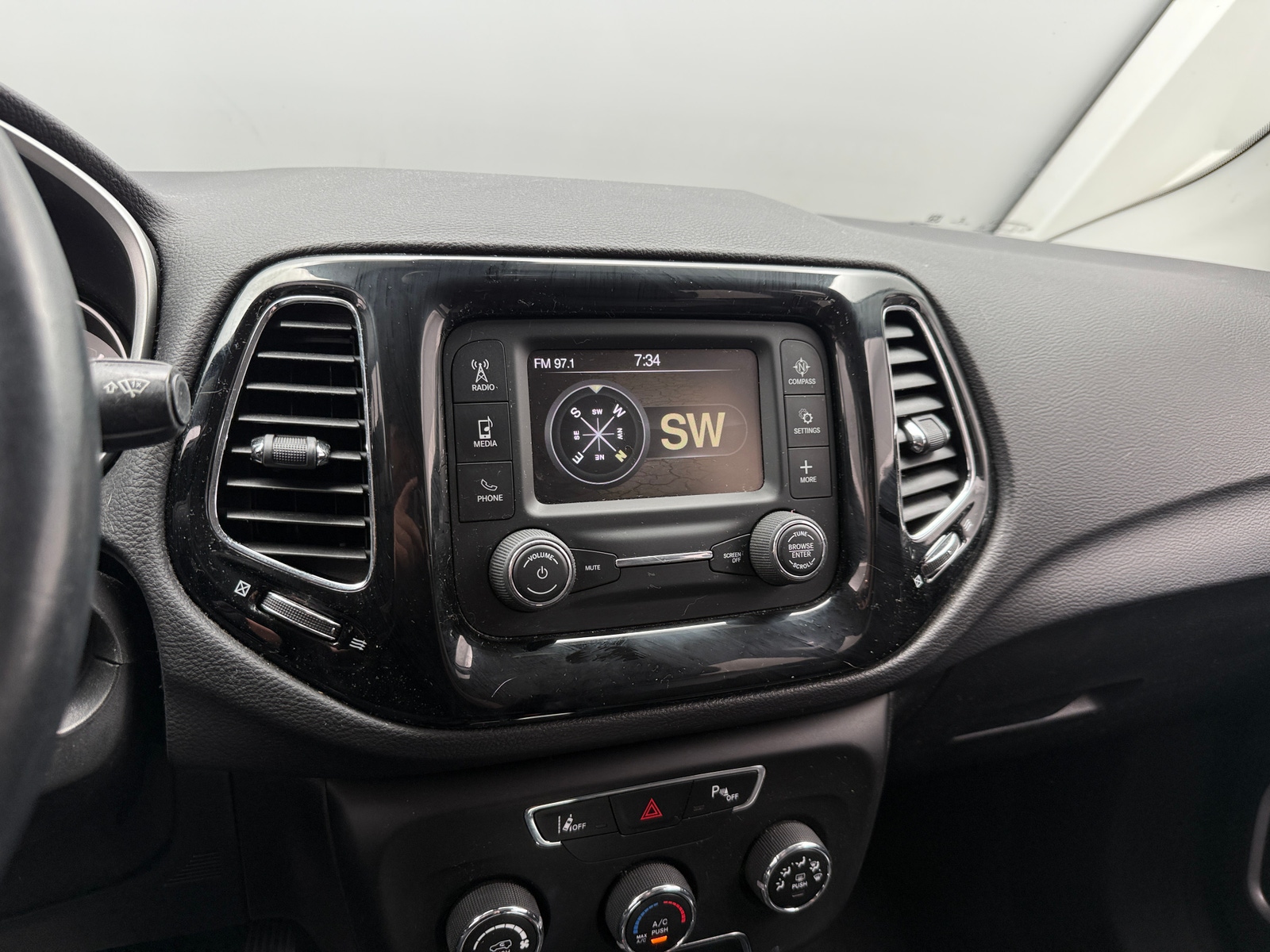 Thumbnail: 2018 Jeep Compass - 4