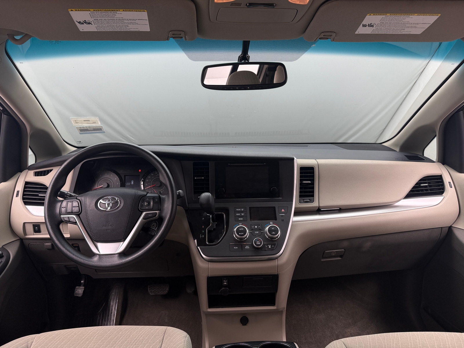 Thumbnail: 2017 Toyota Sienna - 3