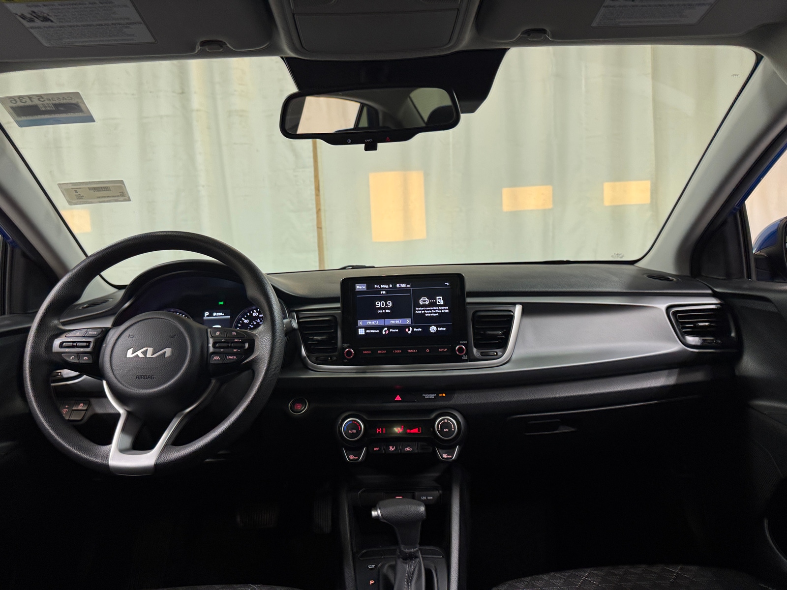 Thumbnail: 2022 Kia Rio - 3