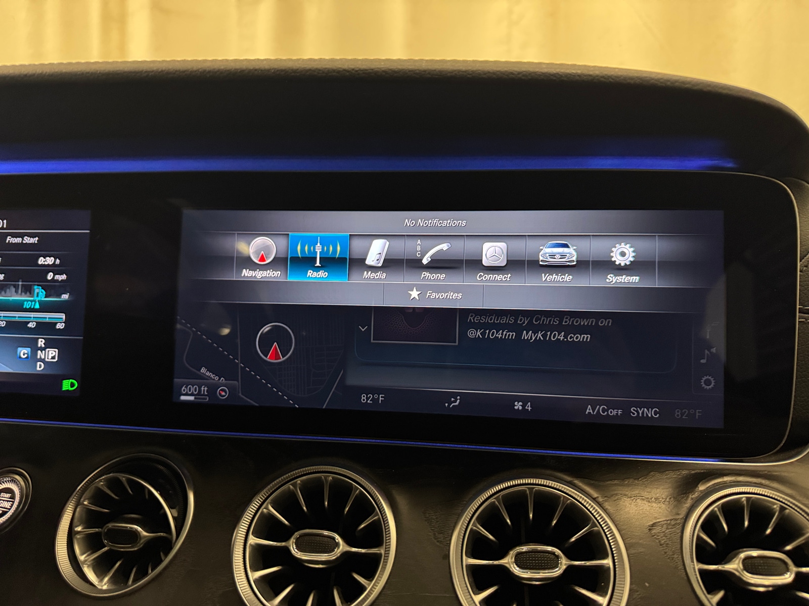 Thumbnail: 2018 Mercedes-Benz E-Class - 2