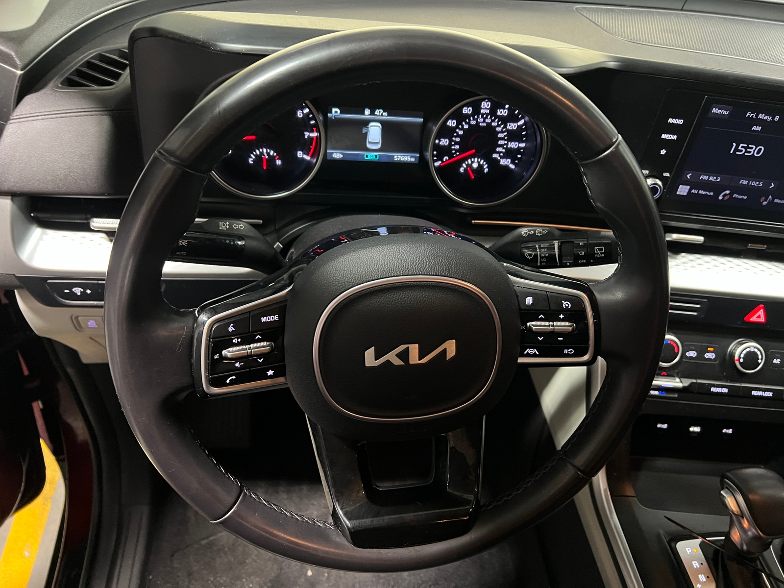 Thumbnail: 2023 Kia Carnival - 4