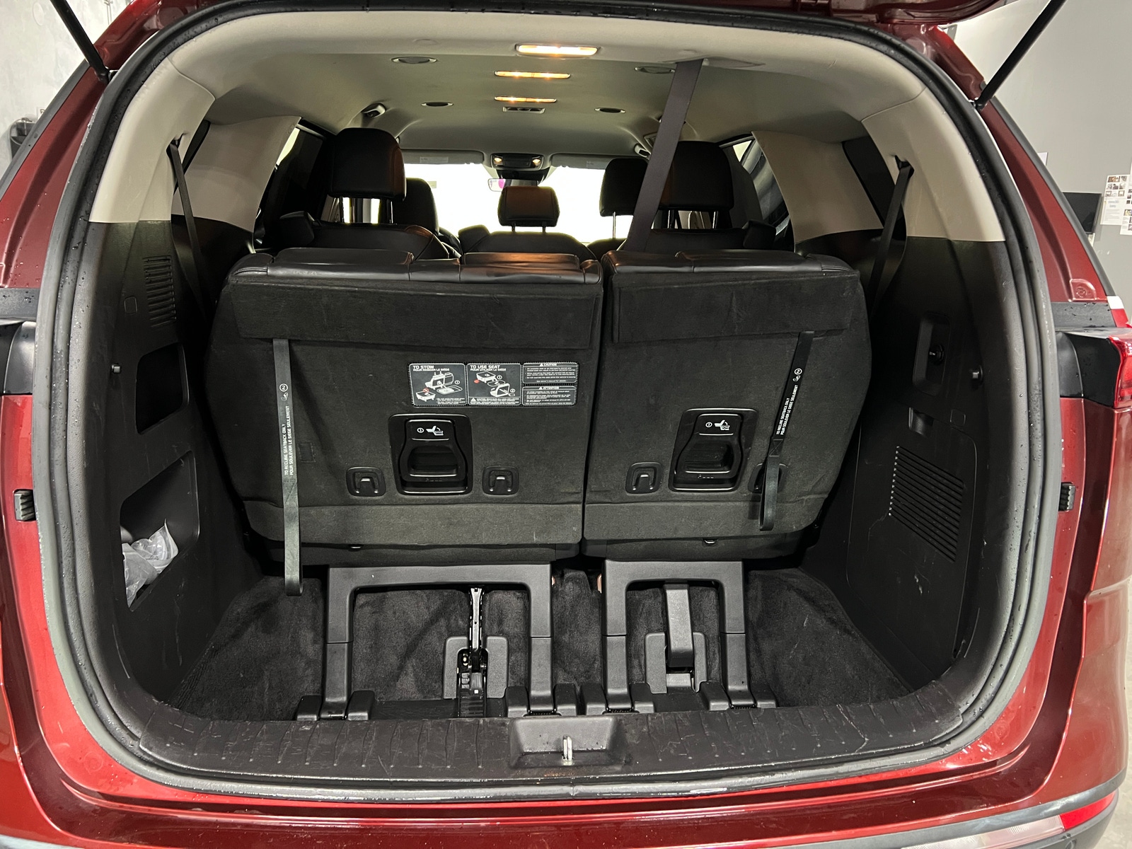 Thumbnail: 2023 Kia Carnival - 6