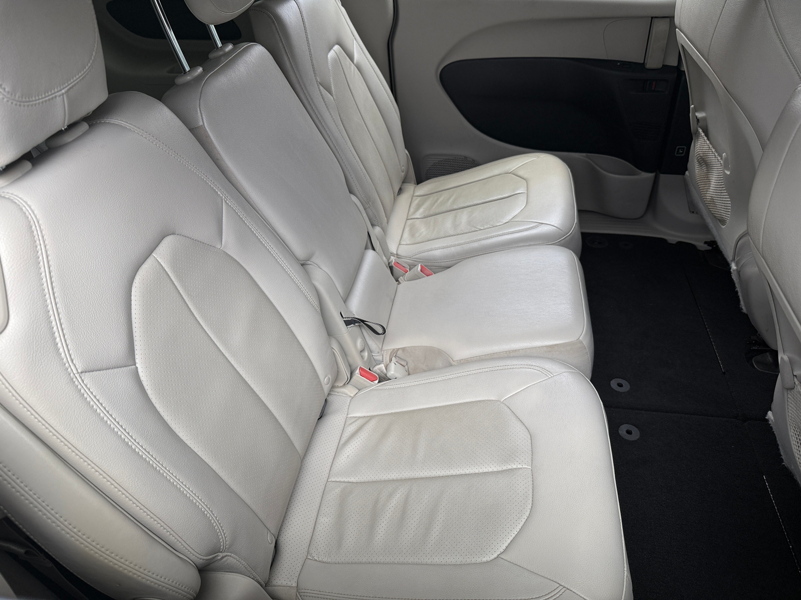 Thumbnail: 2019 Chrysler Pacifica - 5
