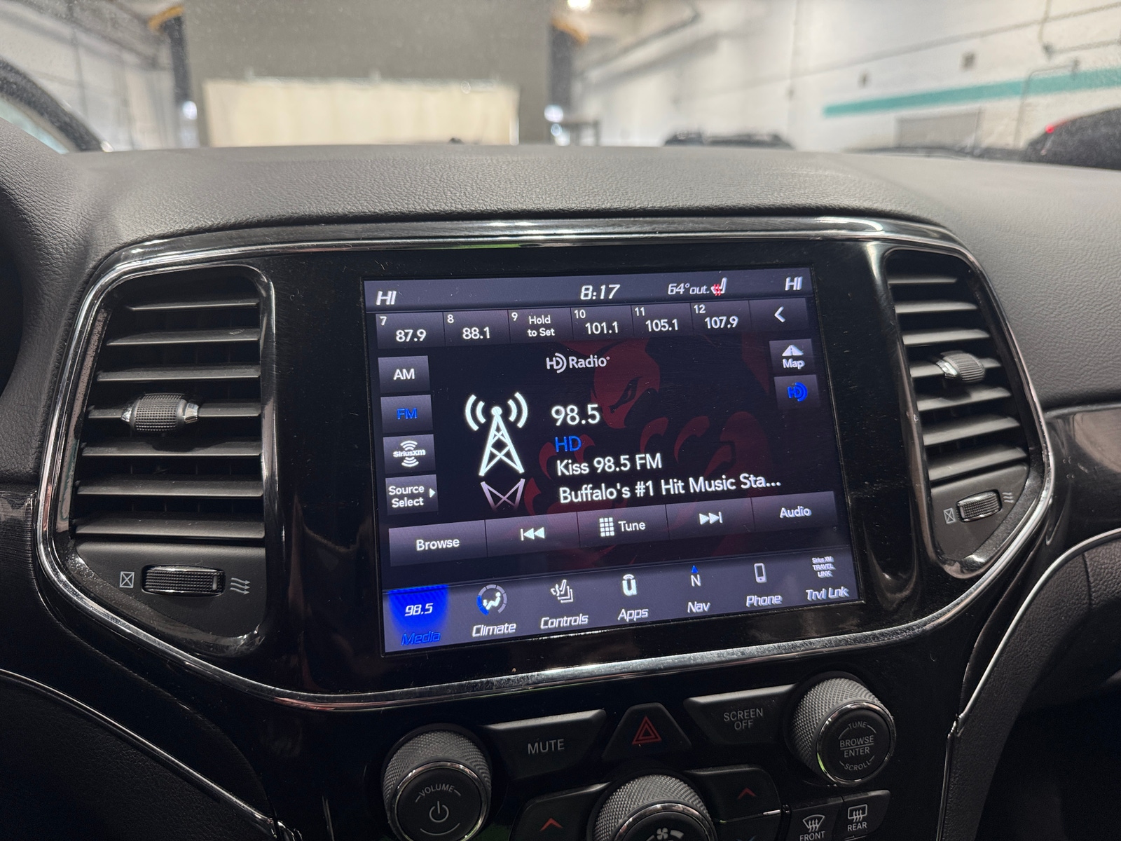 Thumbnail: 2021 Jeep Grand Cherokee - 3