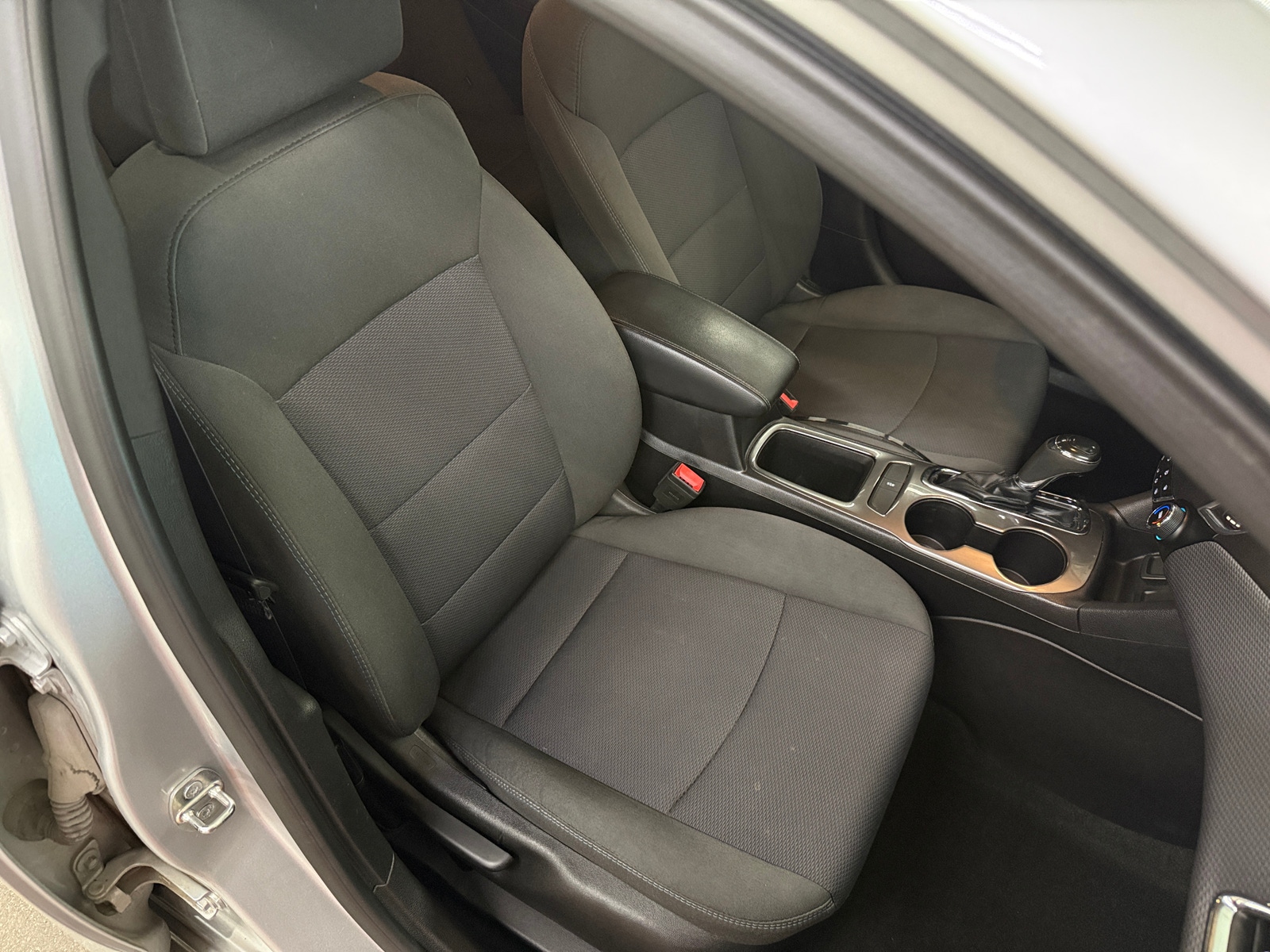 Thumbnail: 2017 Chevrolet Cruze - 2