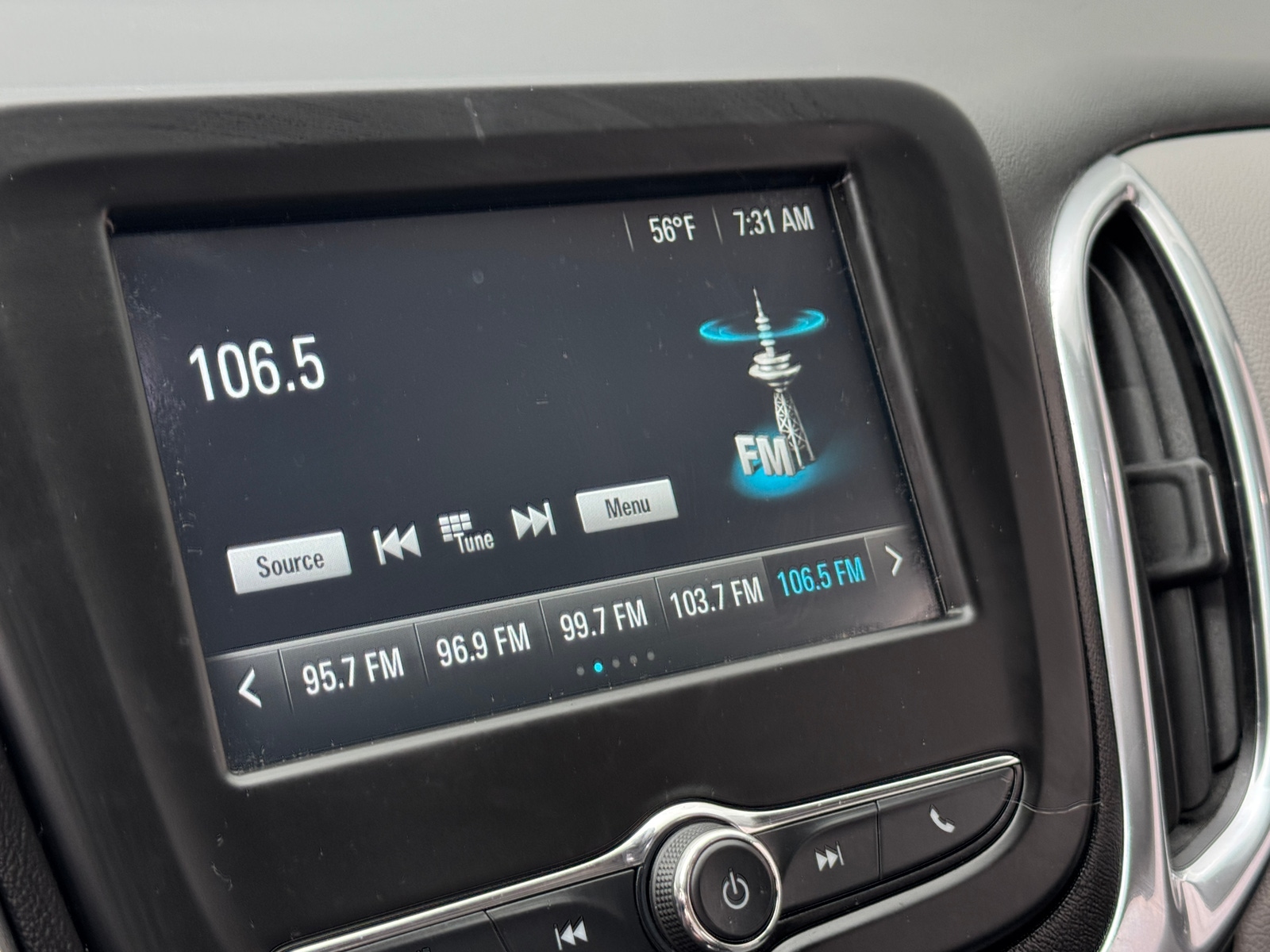 Thumbnail: 2018 Chevrolet Equinox - 4