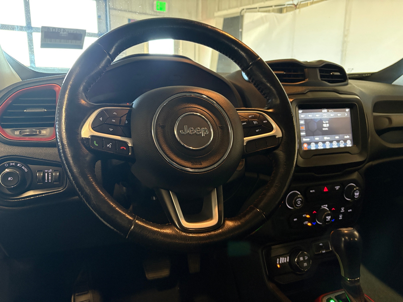 Thumbnail: 2018 Jeep Renegade - 5