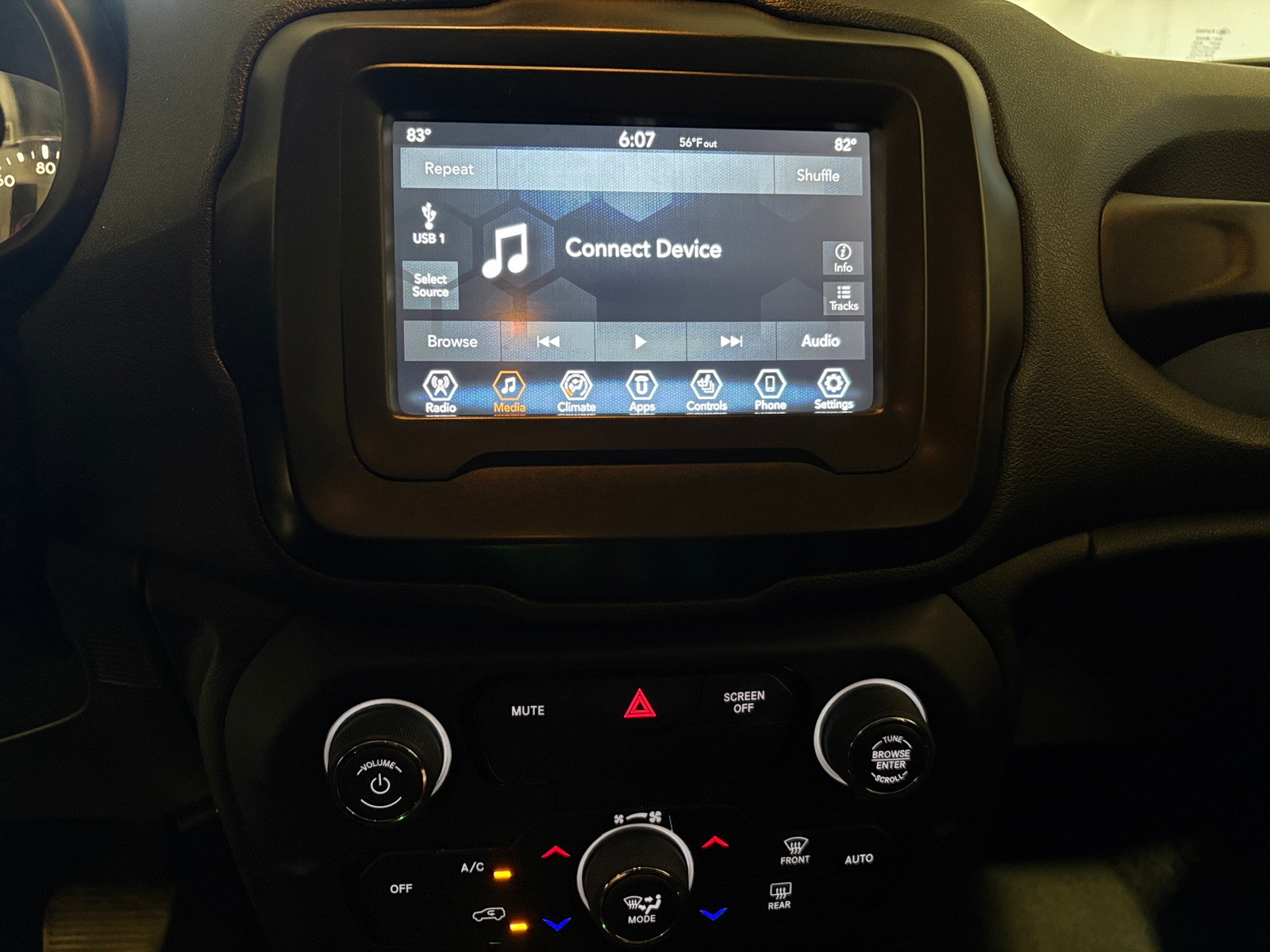 Thumbnail: 2018 Jeep Renegade - 4