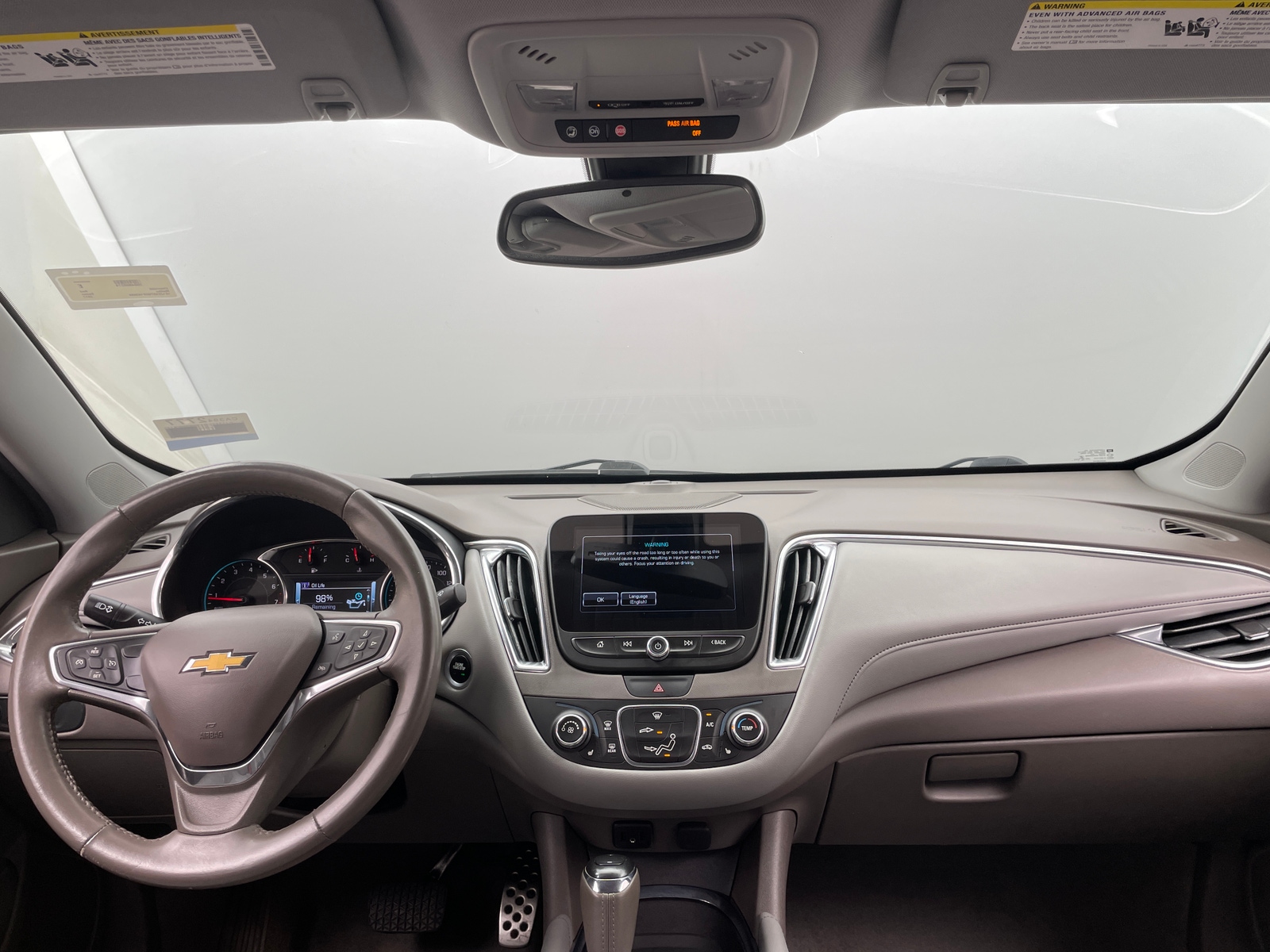 Thumbnail: 2017 Chevrolet Malibu - 3