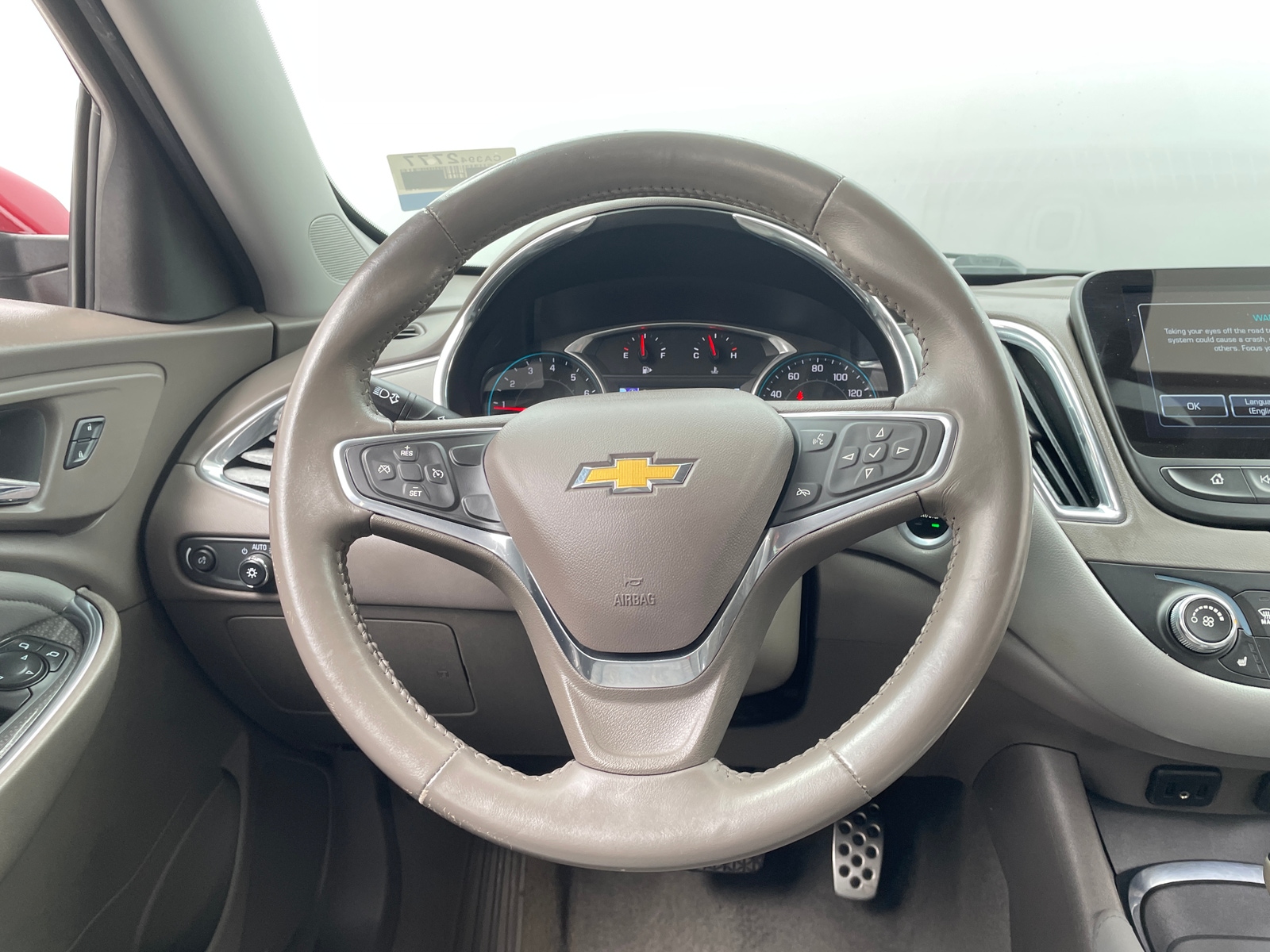 Thumbnail: 2017 Chevrolet Malibu - 5