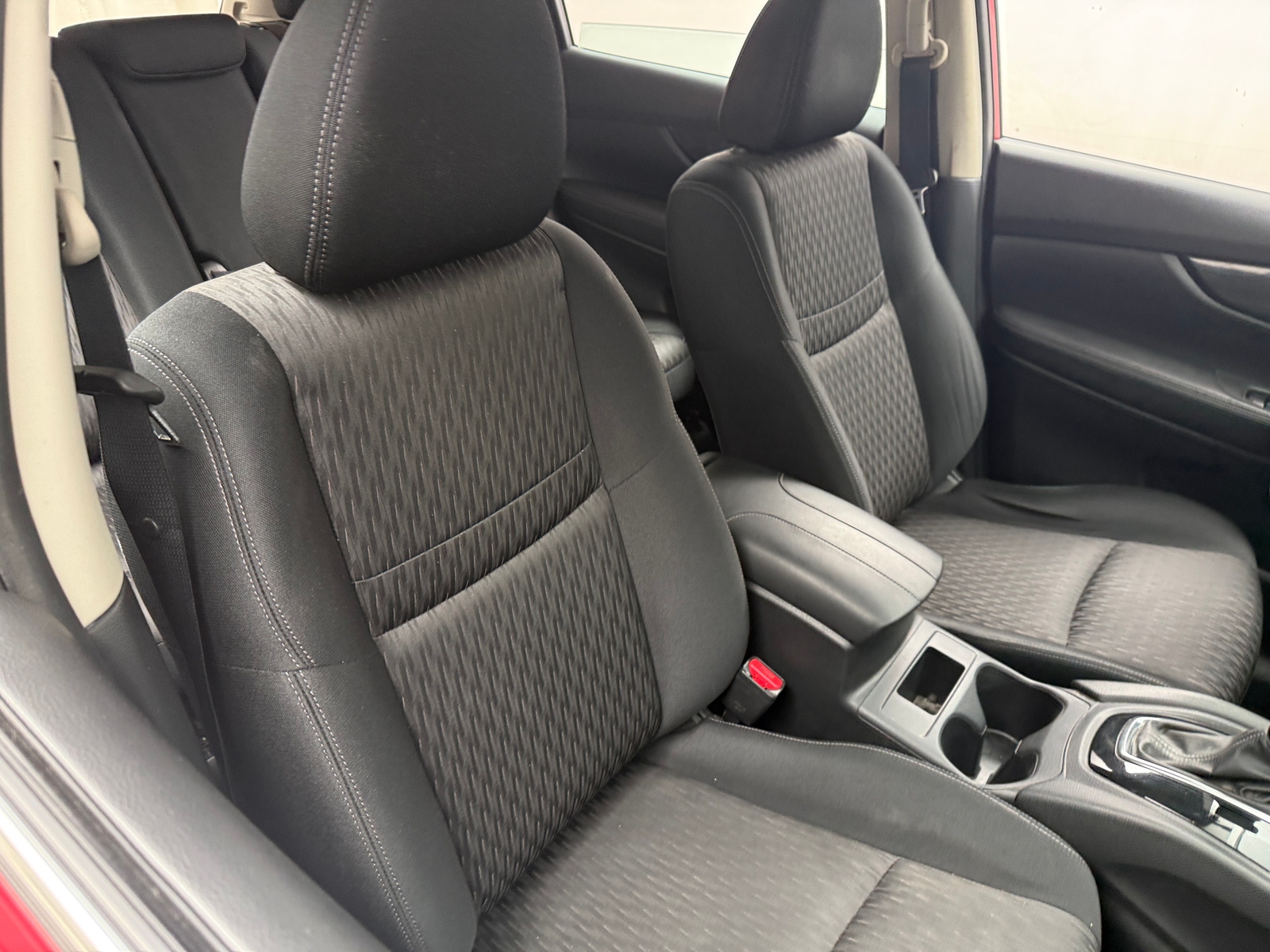 Thumbnail: 2017 Nissan Rogue - 2