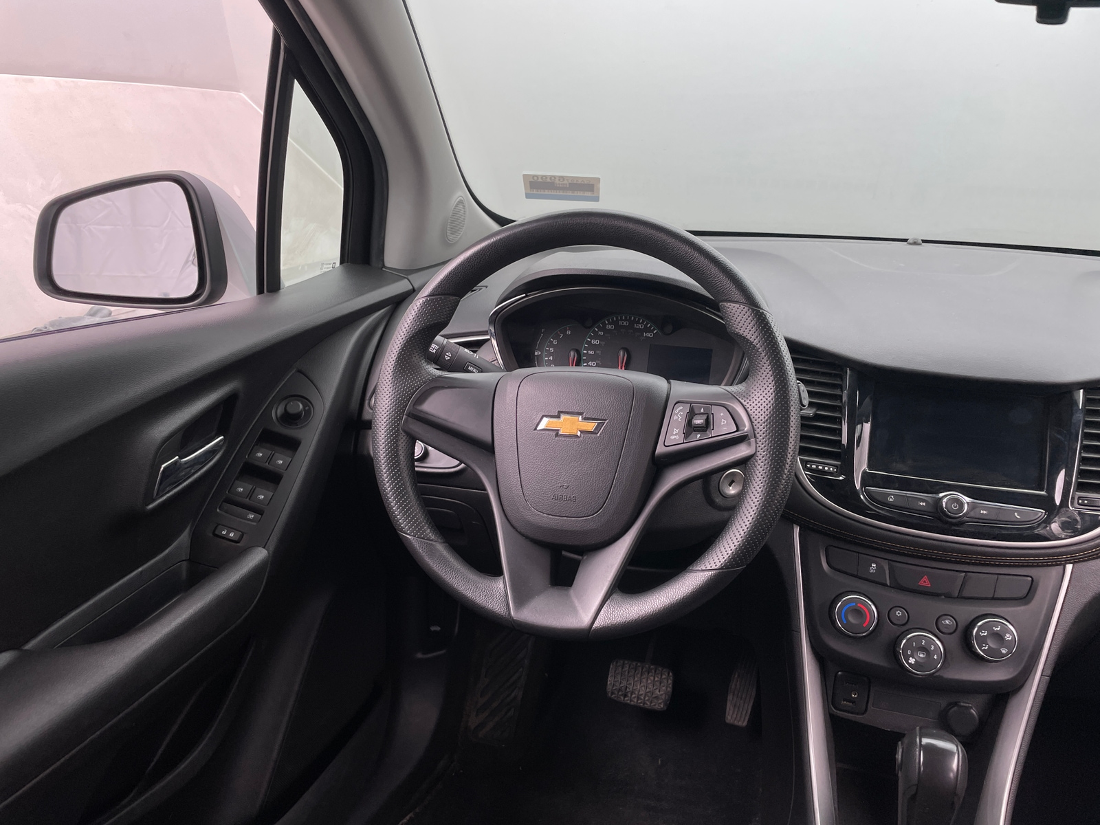 Thumbnail: 2018 Chevrolet Trax - 5
