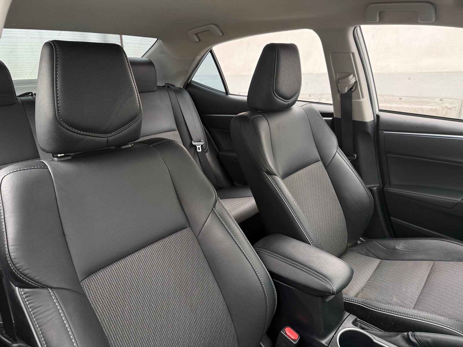 Thumbnail: 2016 Toyota Corolla - 2