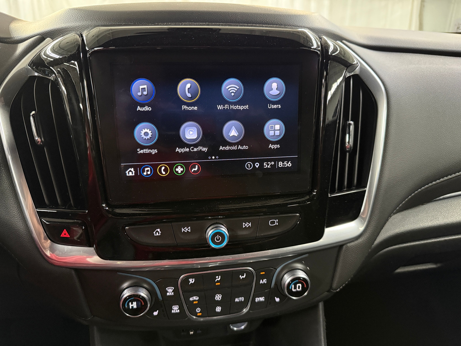 Thumbnail: 2022 Chevrolet Traverse - 4