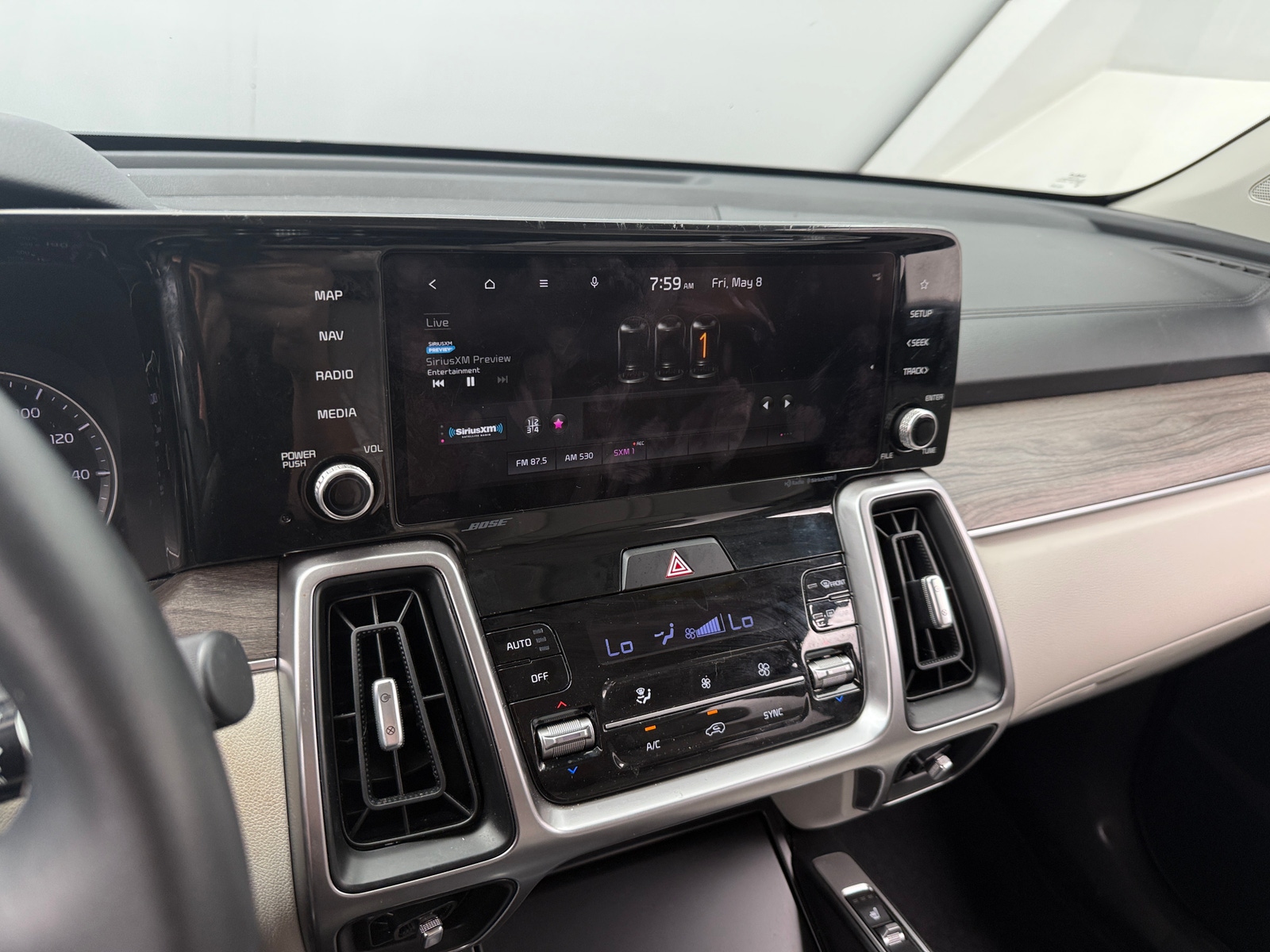 Thumbnail: 2023 Kia Sorento - 3
