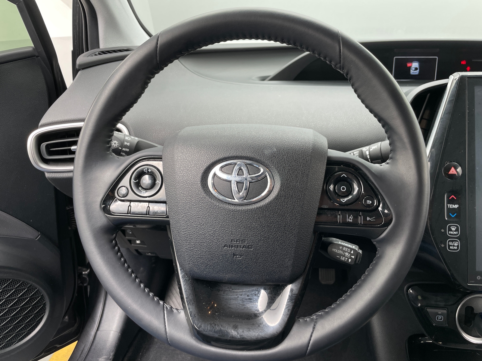 Thumbnail: 2021 Toyota Prius Prime - 4
