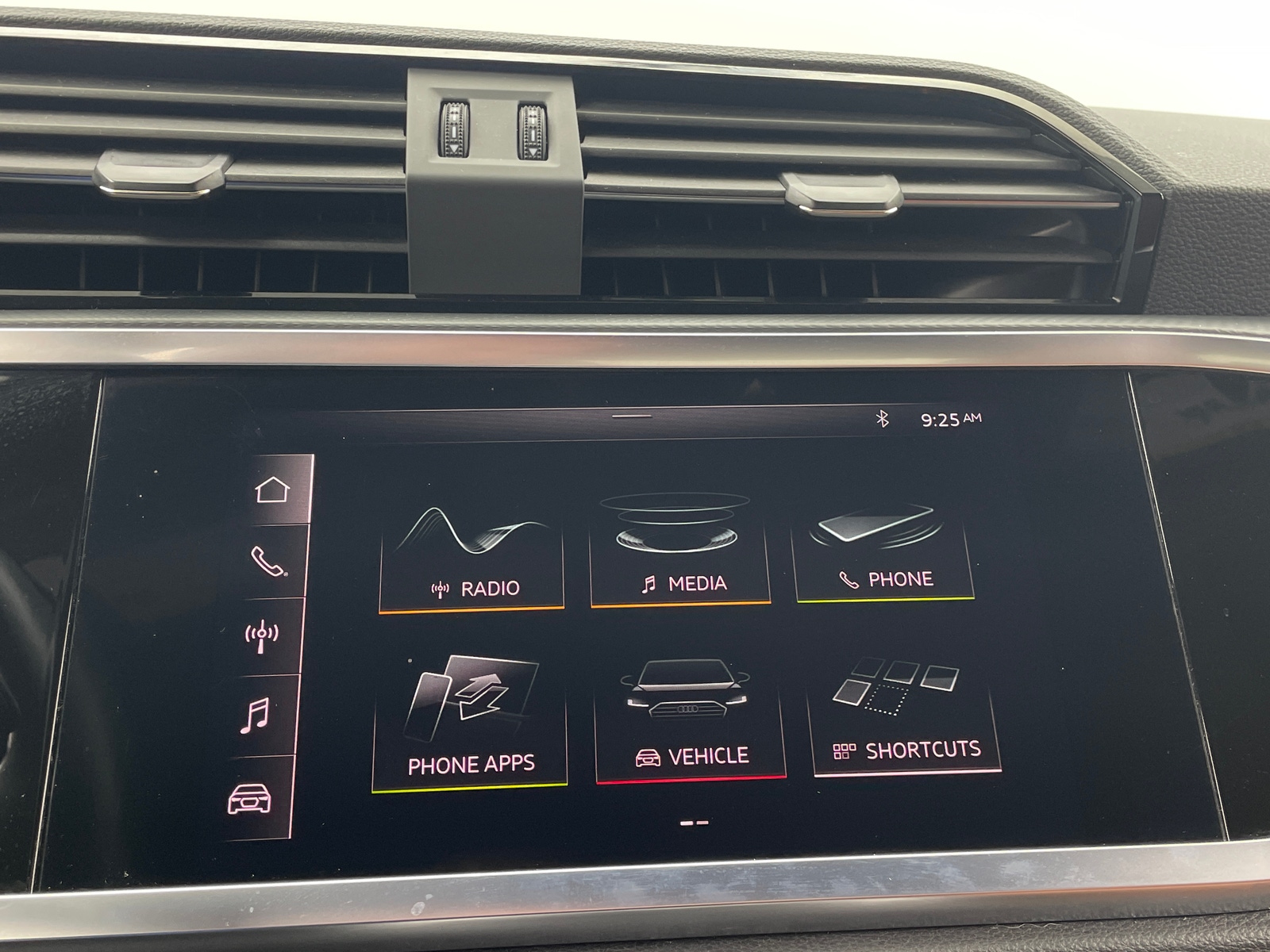 Thumbnail: 2020 Audi Q3 - 3