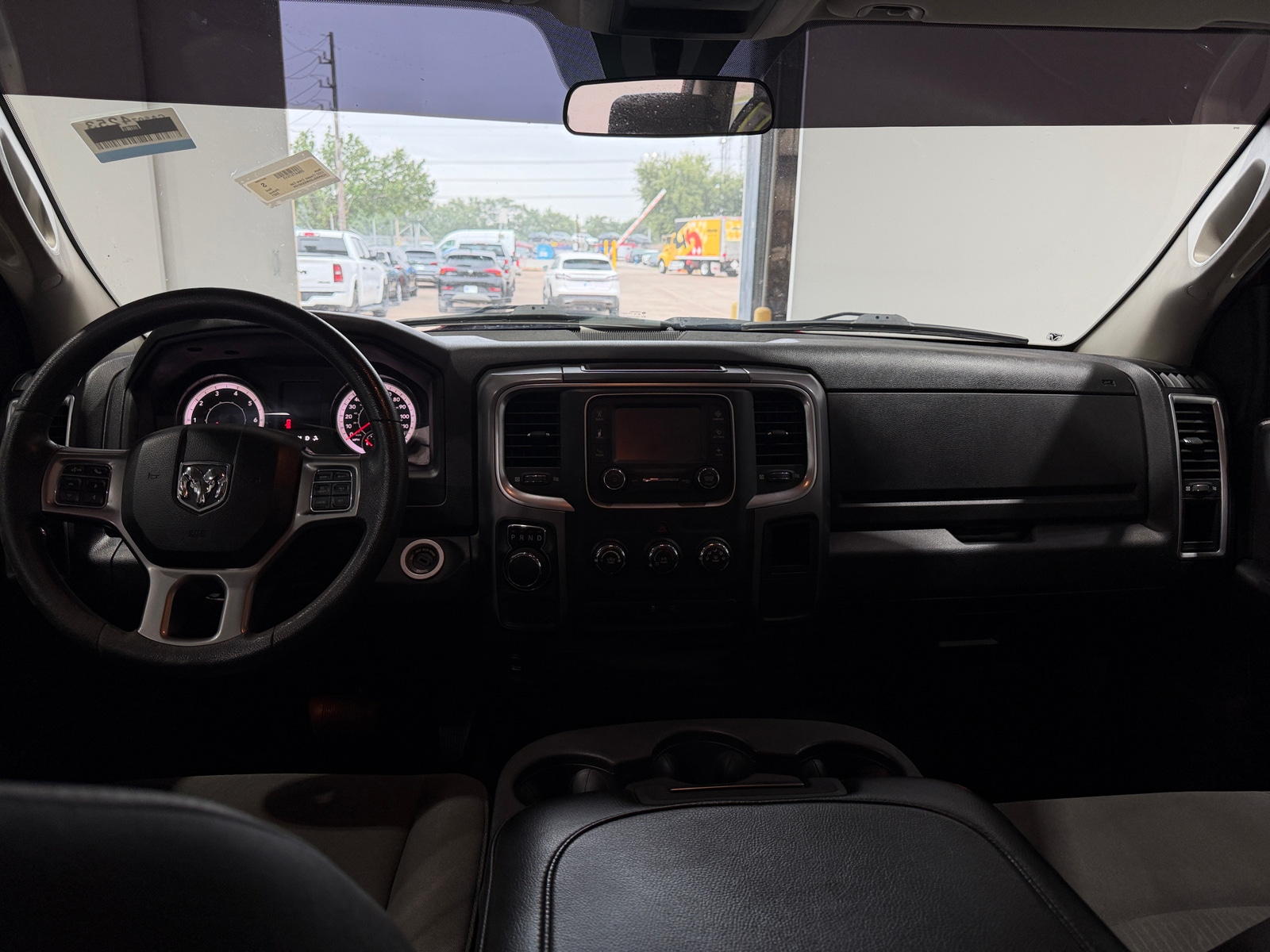 Thumbnail: 2021 RAM 1500 Classic - 3