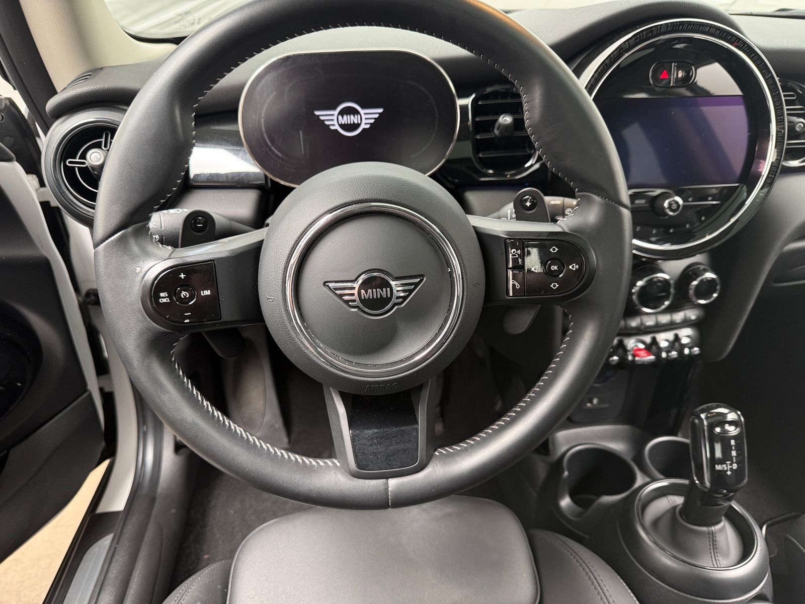 Thumbnail: 2024 MINI Cooper Hardtop - 4