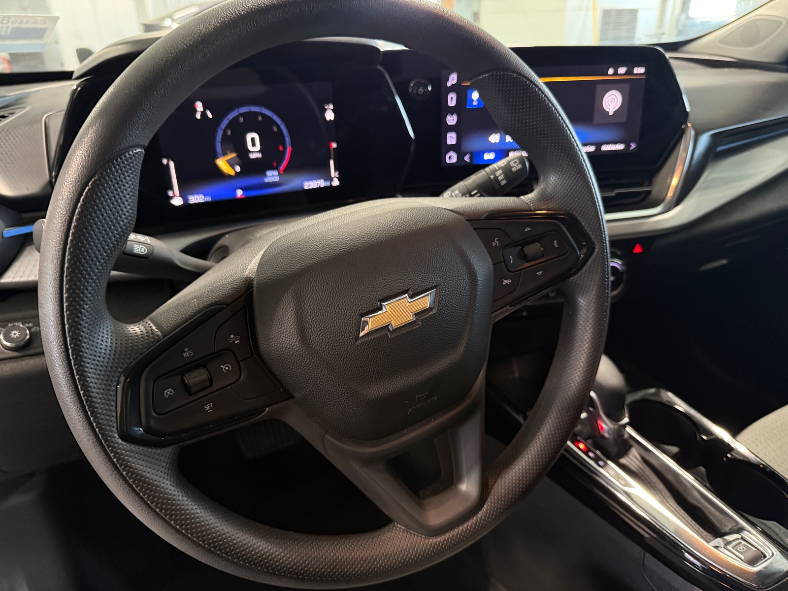 Thumbnail: 2025 Chevrolet Trax - 5