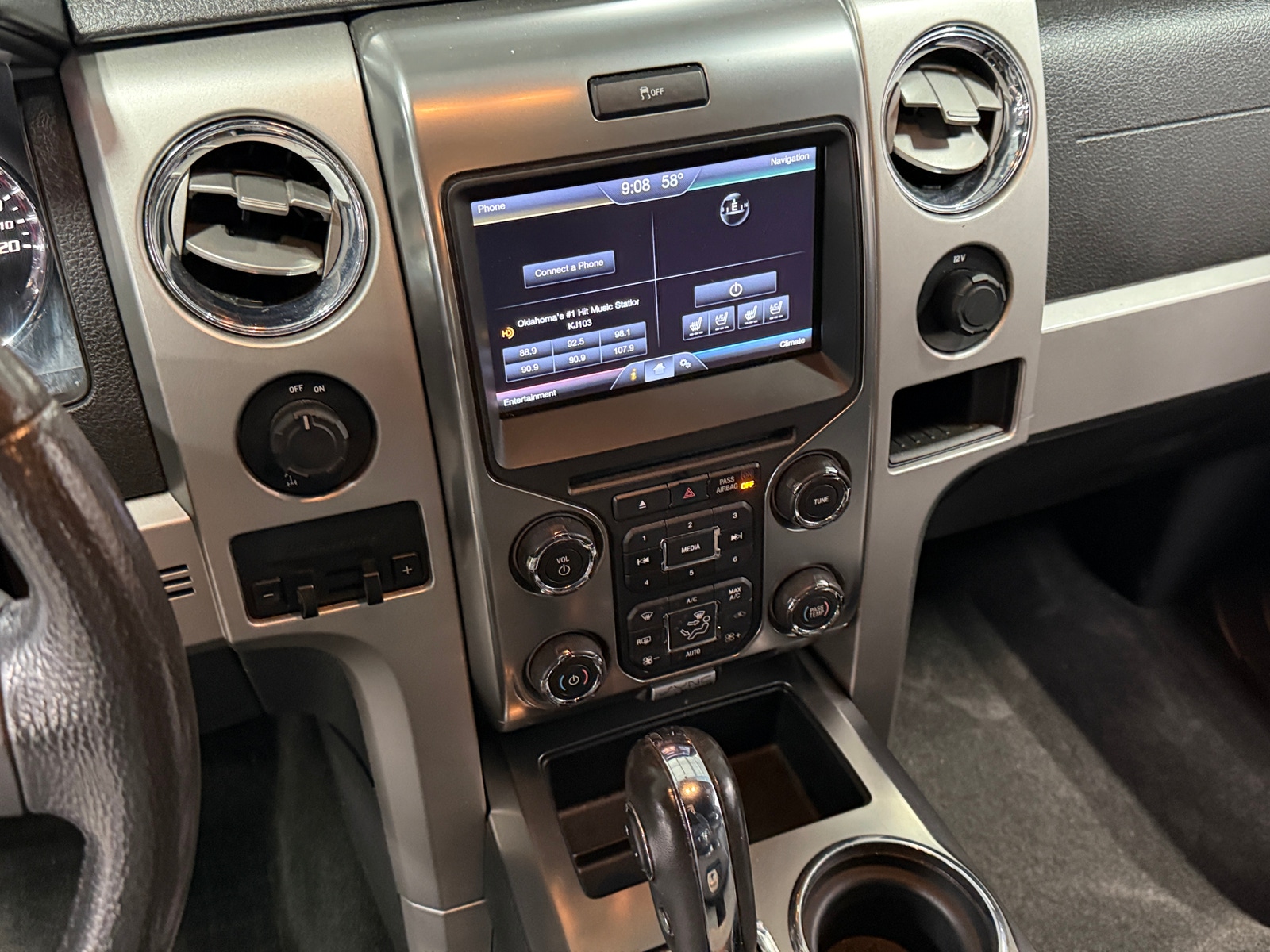 Thumbnail: 2013 Ford Econoline - 3