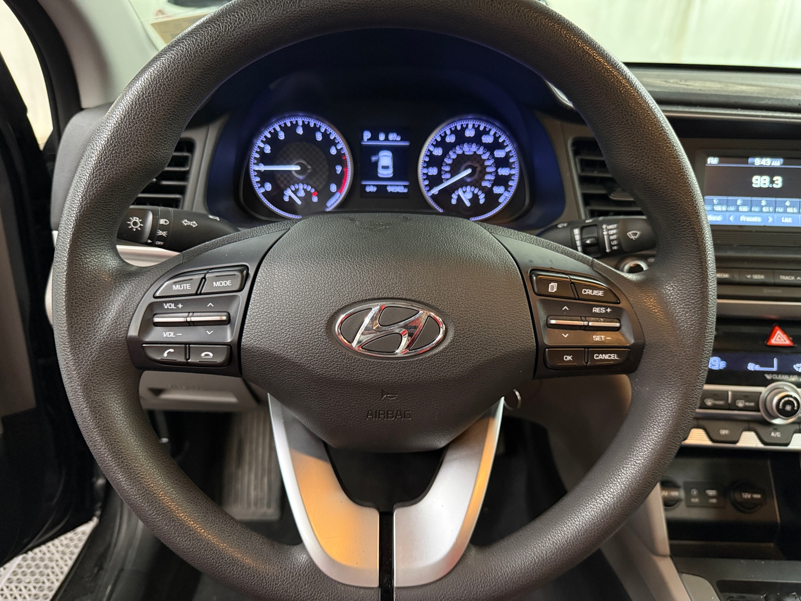 Thumbnail: 2020 Hyundai Elantra - 5