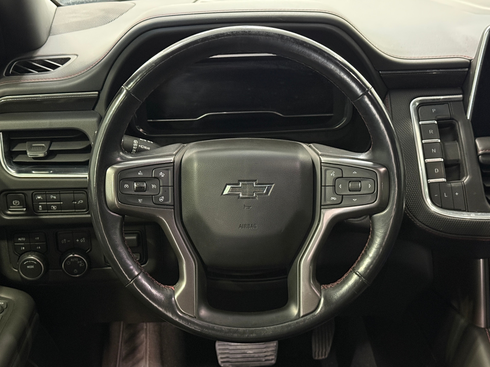Thumbnail: 2022 Chevrolet Suburban - 4