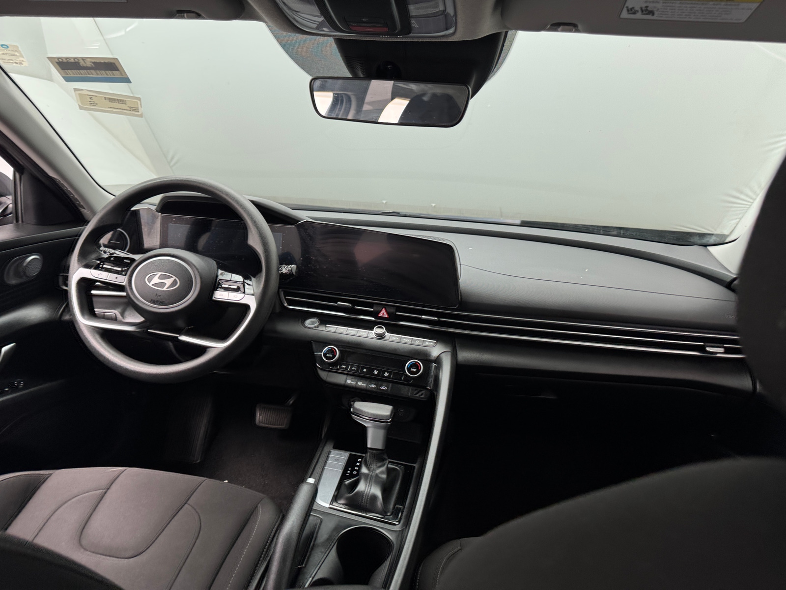 Thumbnail: 2024 Hyundai Elantra - 3