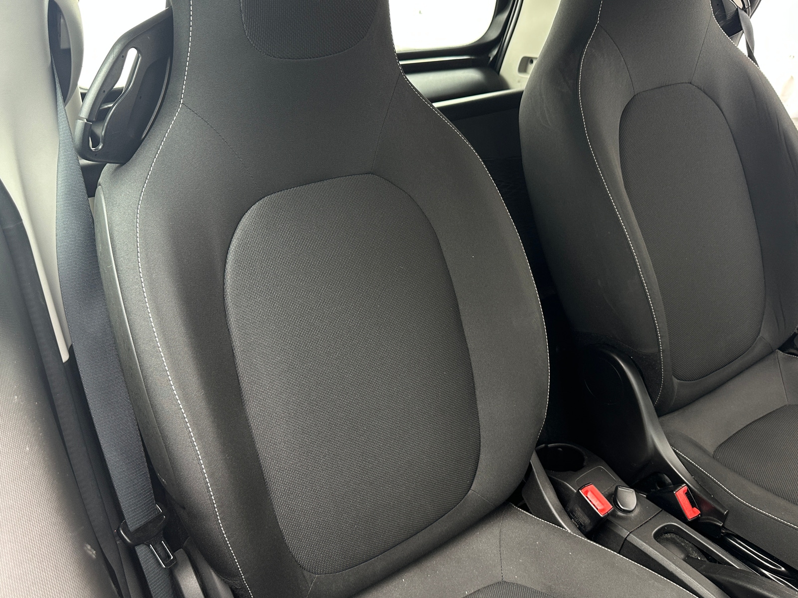 Thumbnail: 2016 smart fortwo - 2