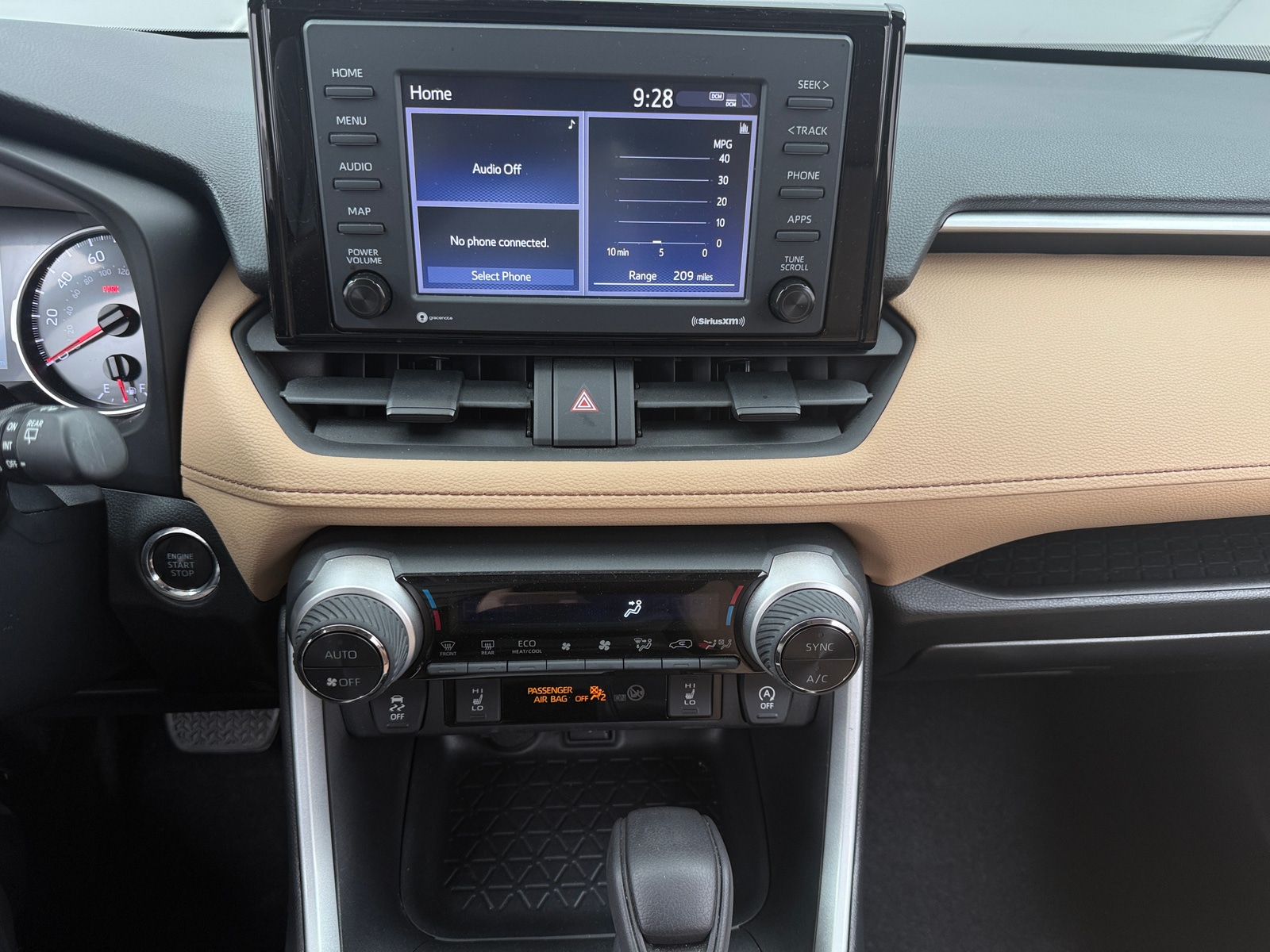 Thumbnail: 2021 Toyota RAV4 - 4